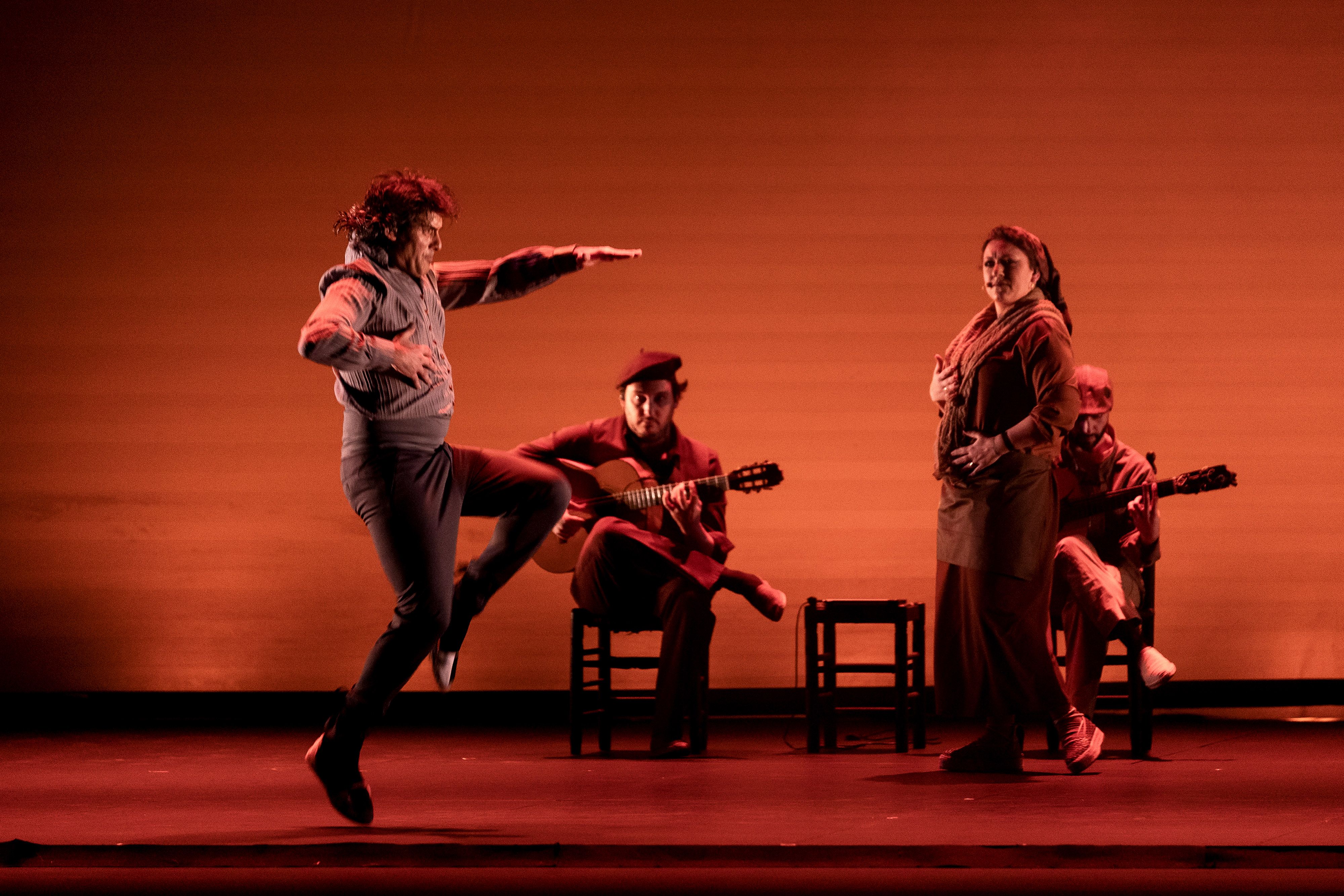 'Cucharón y Paso Atrás' de la Compañía de Joaquín Grilo