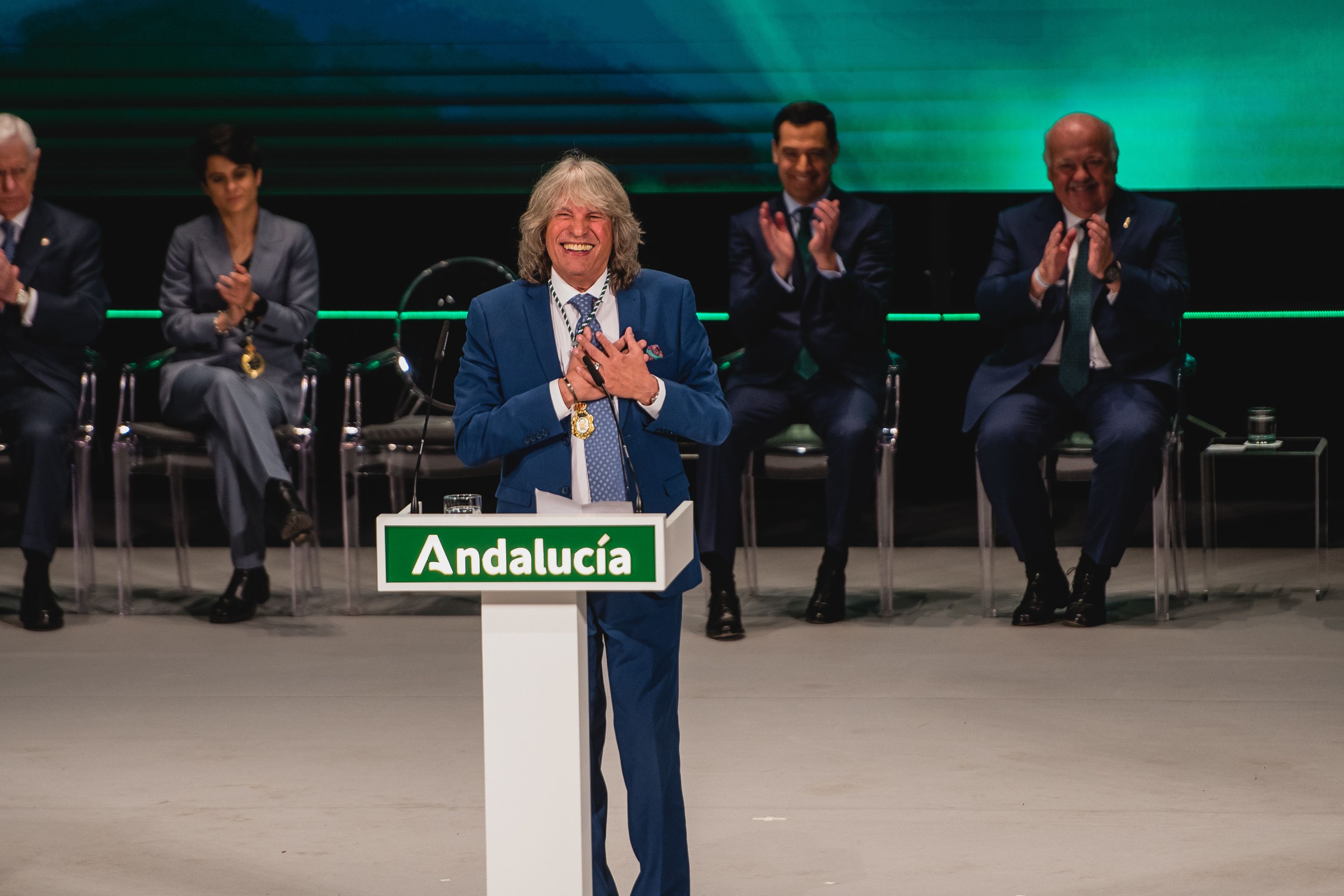 José Mercé en el acto de entrega de las medallas de Andalucía en el 28F.