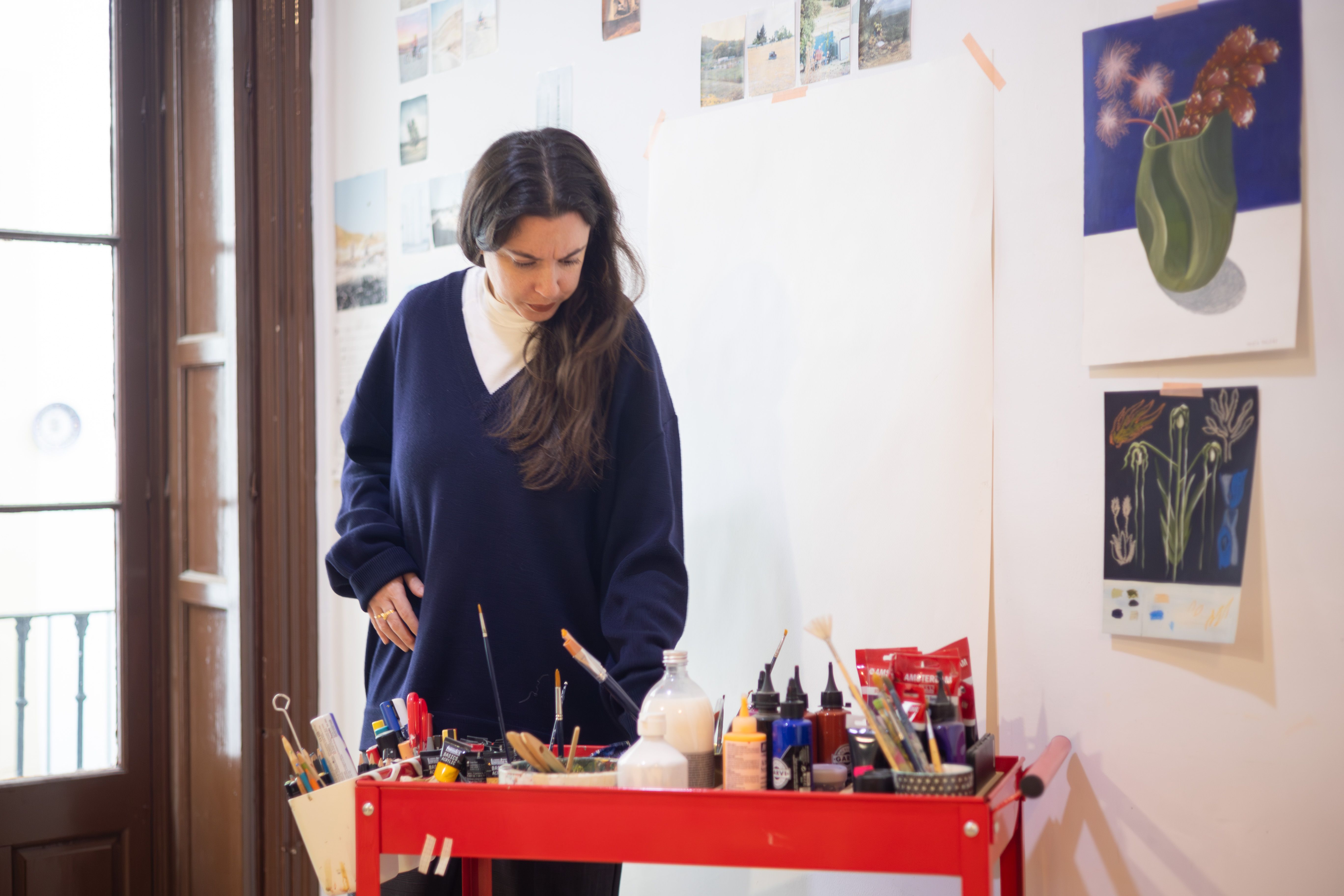 La artista nacida en Jerez, María Melero, en su estudio,