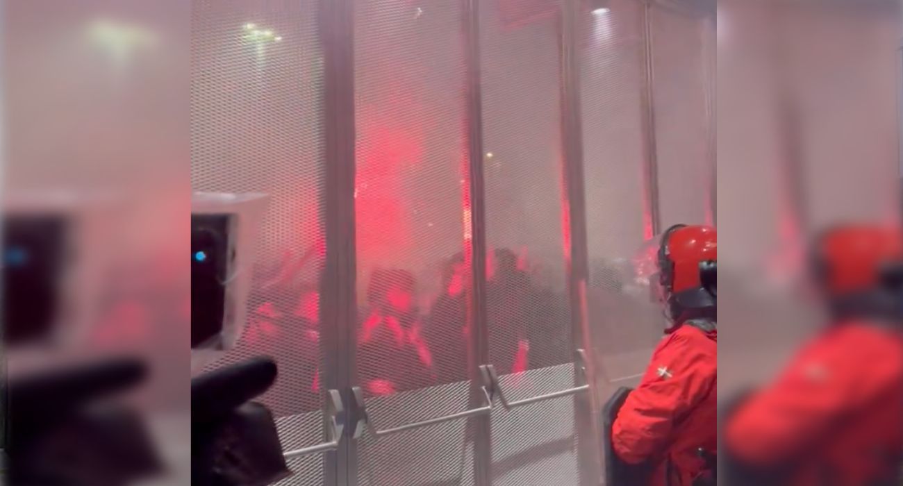 Altercado entre radicales del Athletic y la Ertzaintza en la previa de la Copa del Rey.