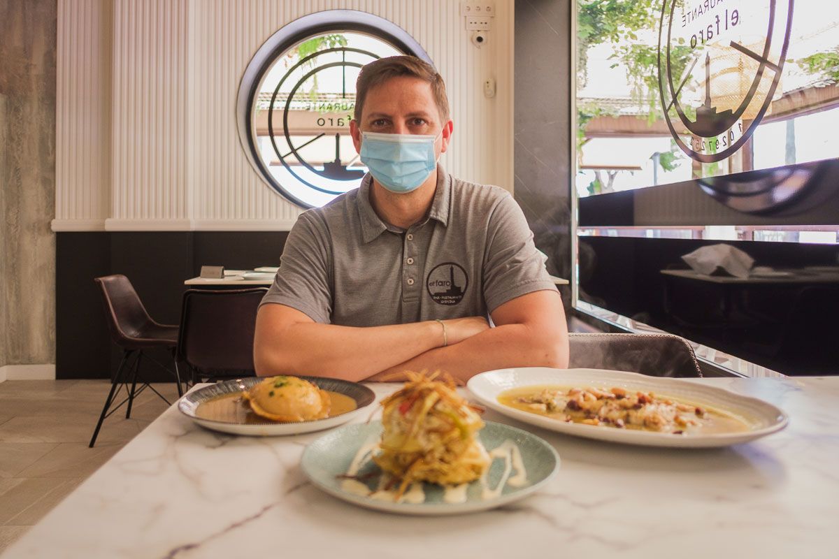 Daniel, durante la entrevista. FOTO: MANU GARCÍA