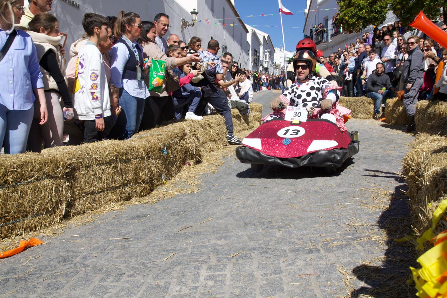 La carrera de los autos locos de Medina Sidonia, en imágenes.