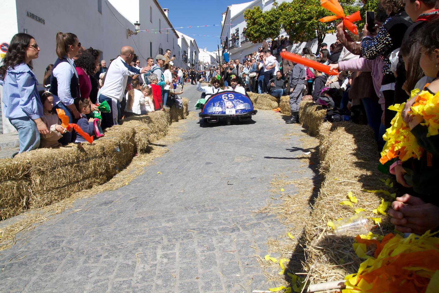 La carrera de los autos locos de Medina Sidonia, en imágenes.