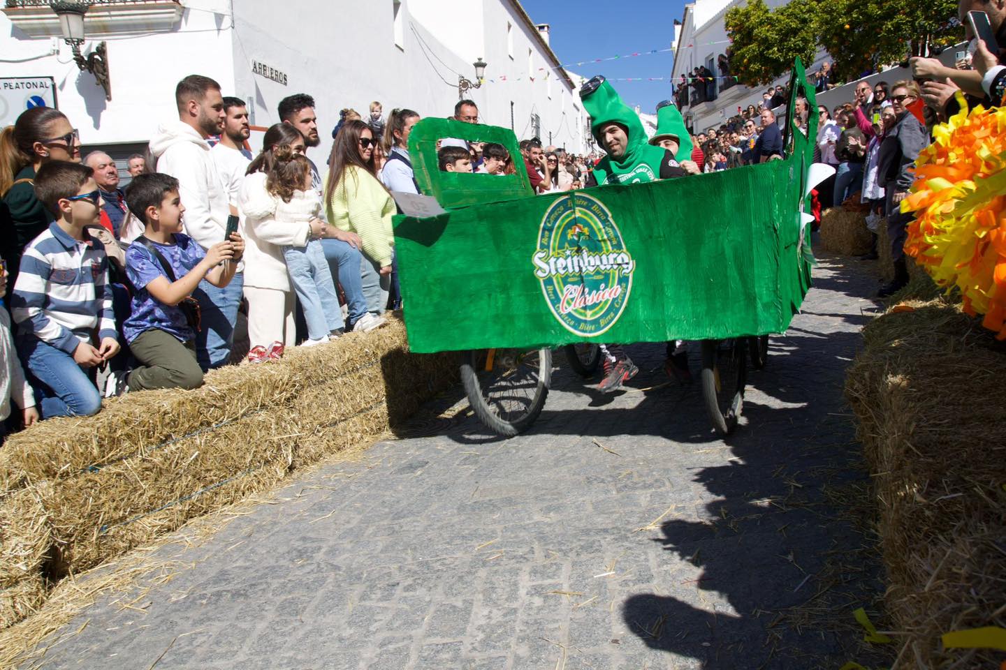 La carrera de los autos locos de Medina Sidonia, en imágenes.