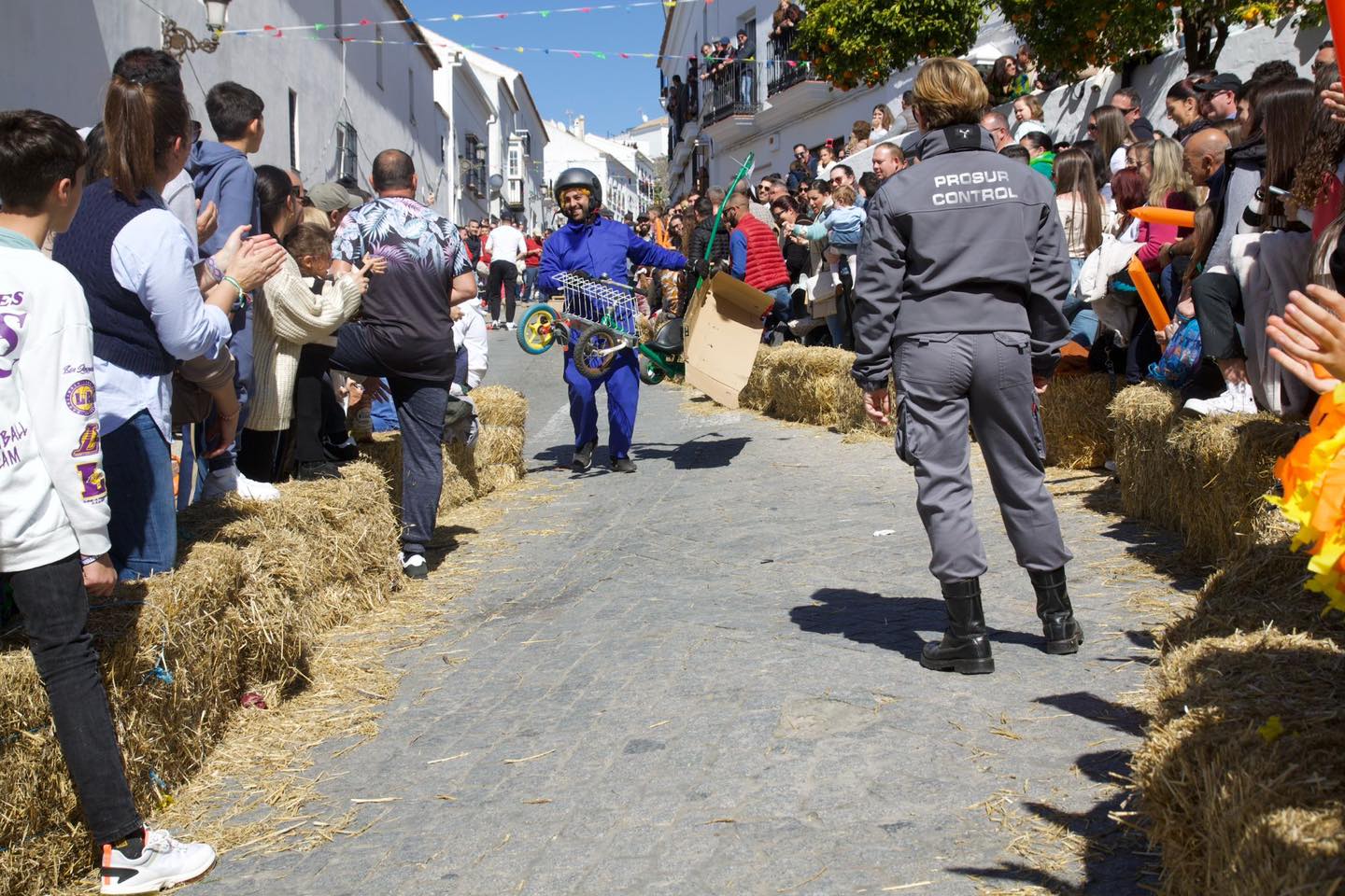 La carrera de los autos locos de Medina Sidonia, en imágenes.