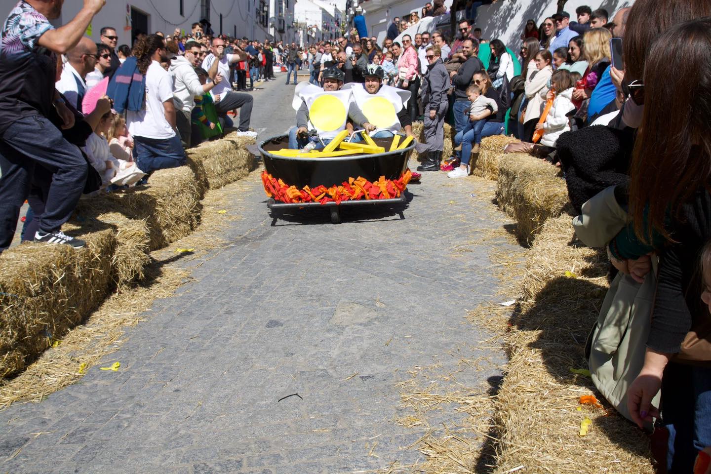 La carrera de los autos locos de Medina Sidonia, en imágenes.