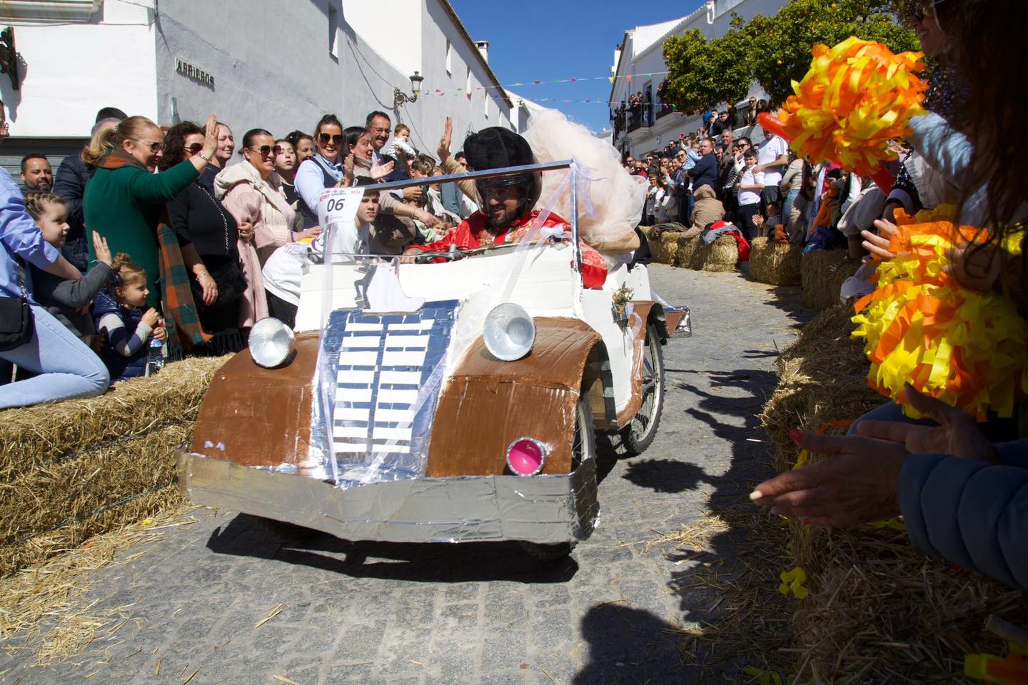 La carrera de los autos locos de Medina Sidonia, en imágenes.