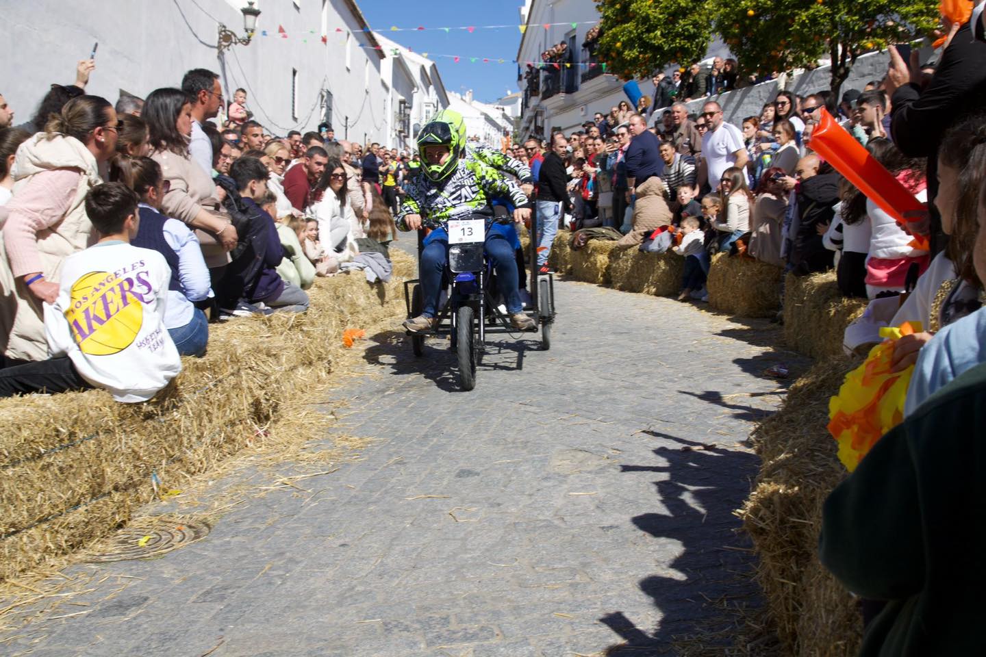 La carrera de los autos locos de Medina Sidonia, en imágenes.