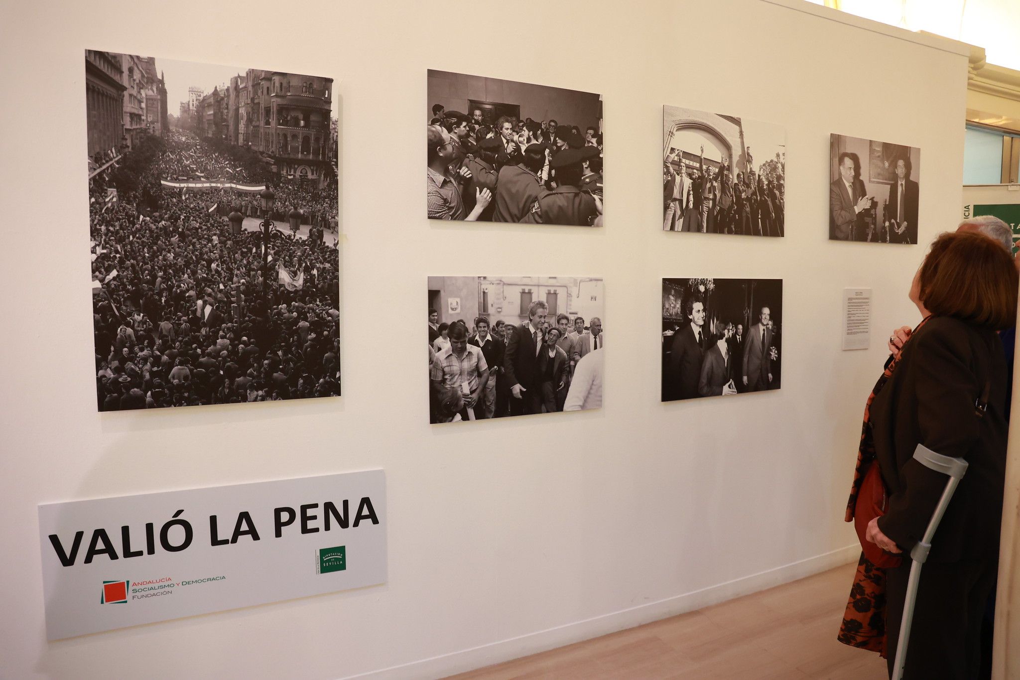 La inauguración de la exposición de Juliá sobre Escuredo, en imágenes.