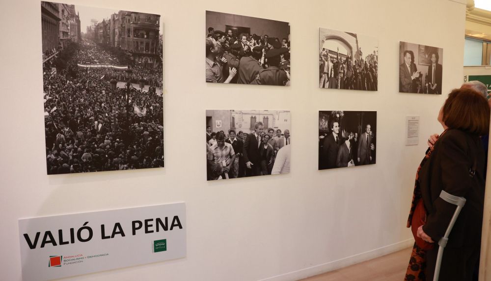 La inauguración de la exposición de Juliá sobre Escuredo, en imágenes.