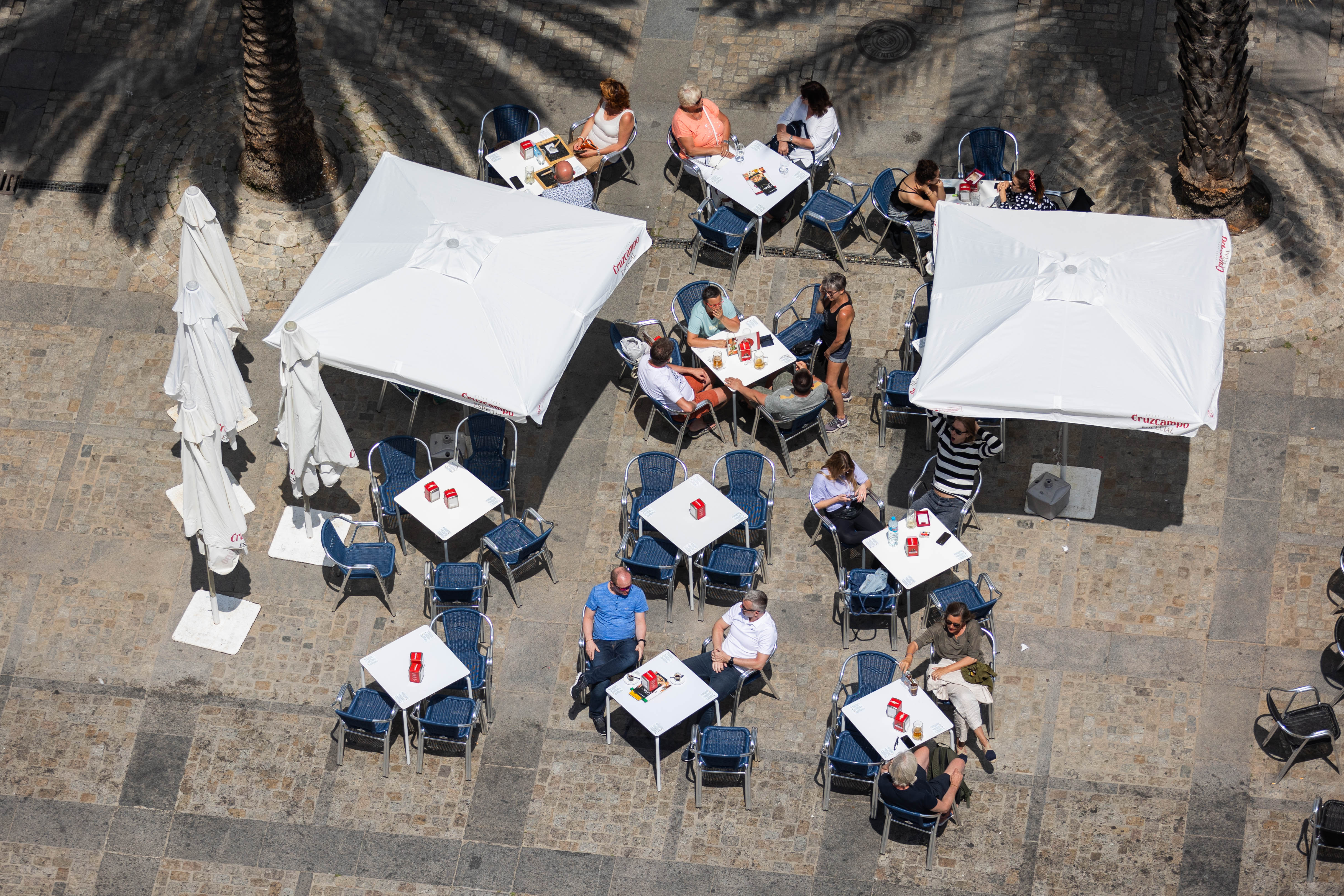 Muy pronto puede estar prohibido fumar en las terrazas. Muy pronto puede estar prohibido fumar en las terrazas.