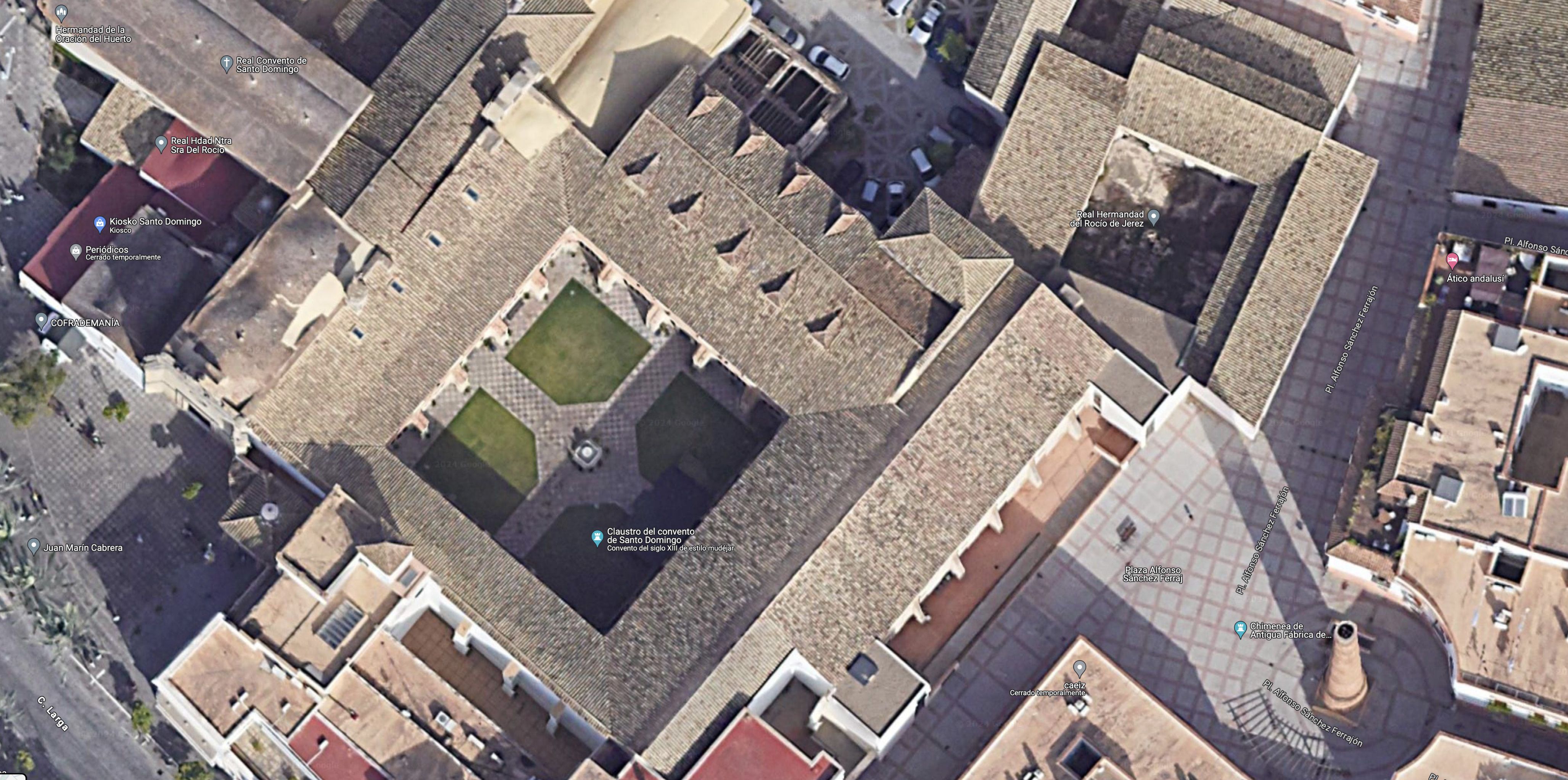 Vista de Google Maps donde se ve el Claustro de la Enfermeria junto al principal de Santo Domingo.