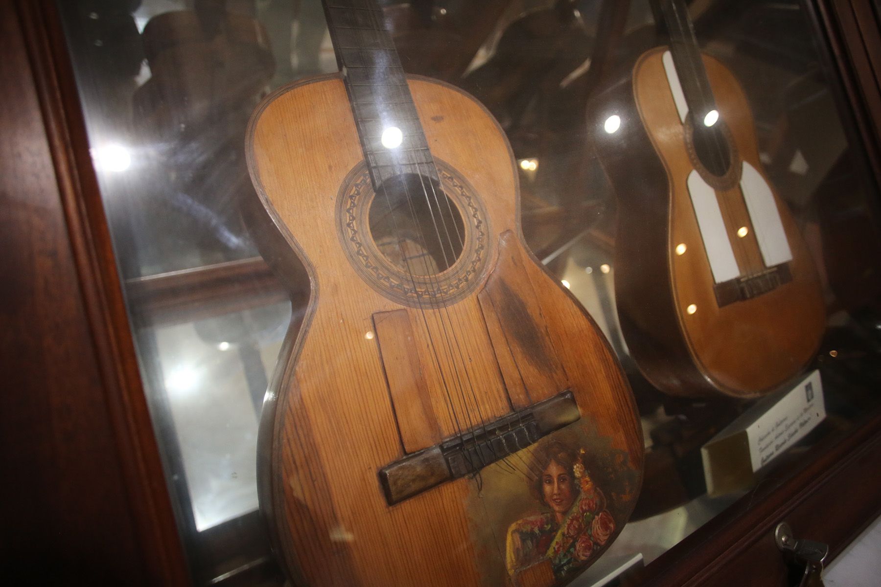 museo_guitarras_antonio_espinosa05