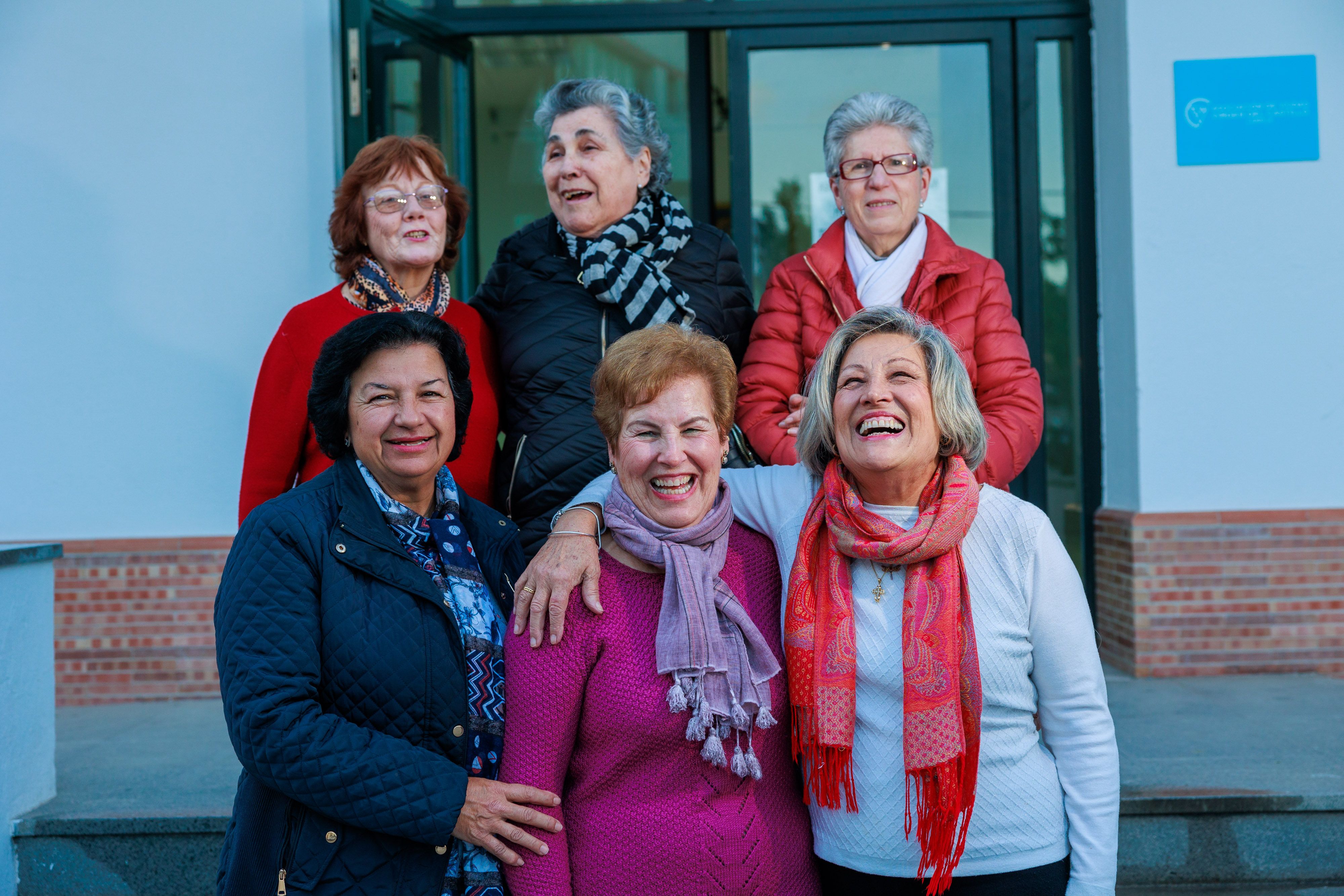 Paqui, Dolores, Cati, Antonia, Bella y Juani pertenecen a la asociación de viudas más grande de España.