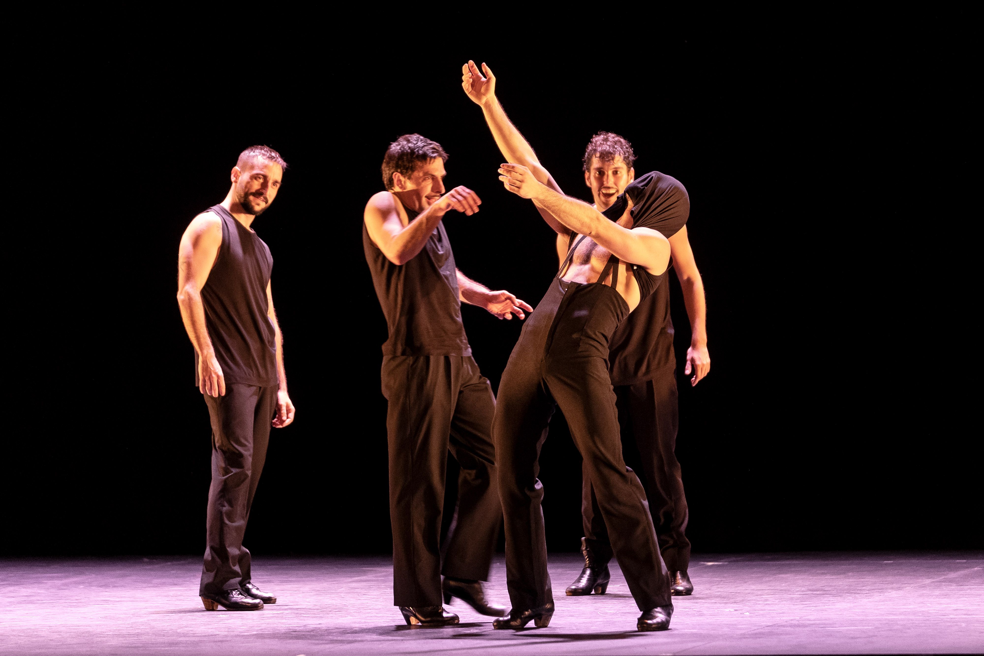 El espectáculo 'La Confluencia' de la compañía de Estévez/Paños, en el 28 Festival de Jerez