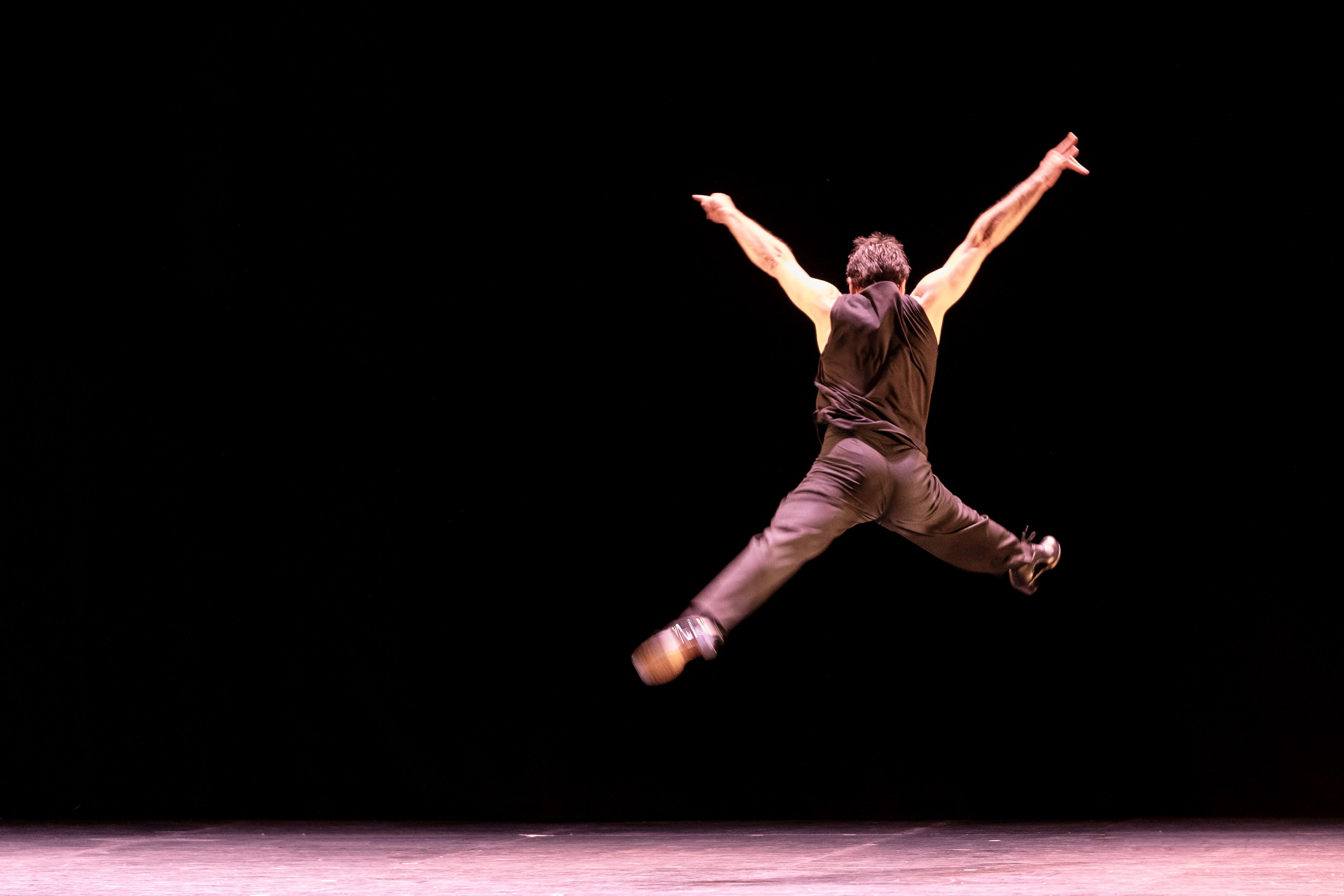 El espectáculo 'La Confluencia' de la compañía de Estévez/Paños, en el 28 Festival de Jerez