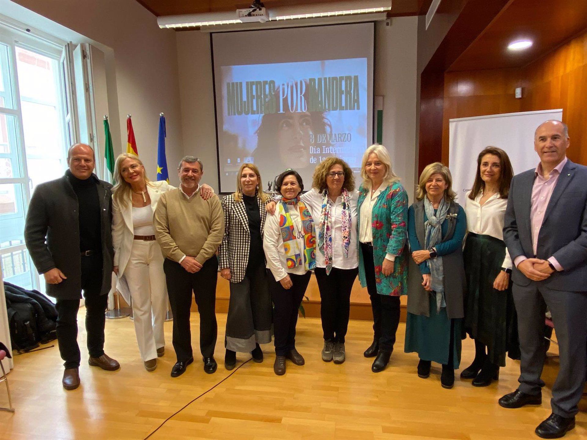 La delegada del Gobierno de la Junta de Andalucía en Cádiz, Mercedes Colombo, presidiendo el acto de la lectura de la declaración institucional con motivo de la celebración del Día Internacional de la Mujer que se celebra este 8 de marzo.