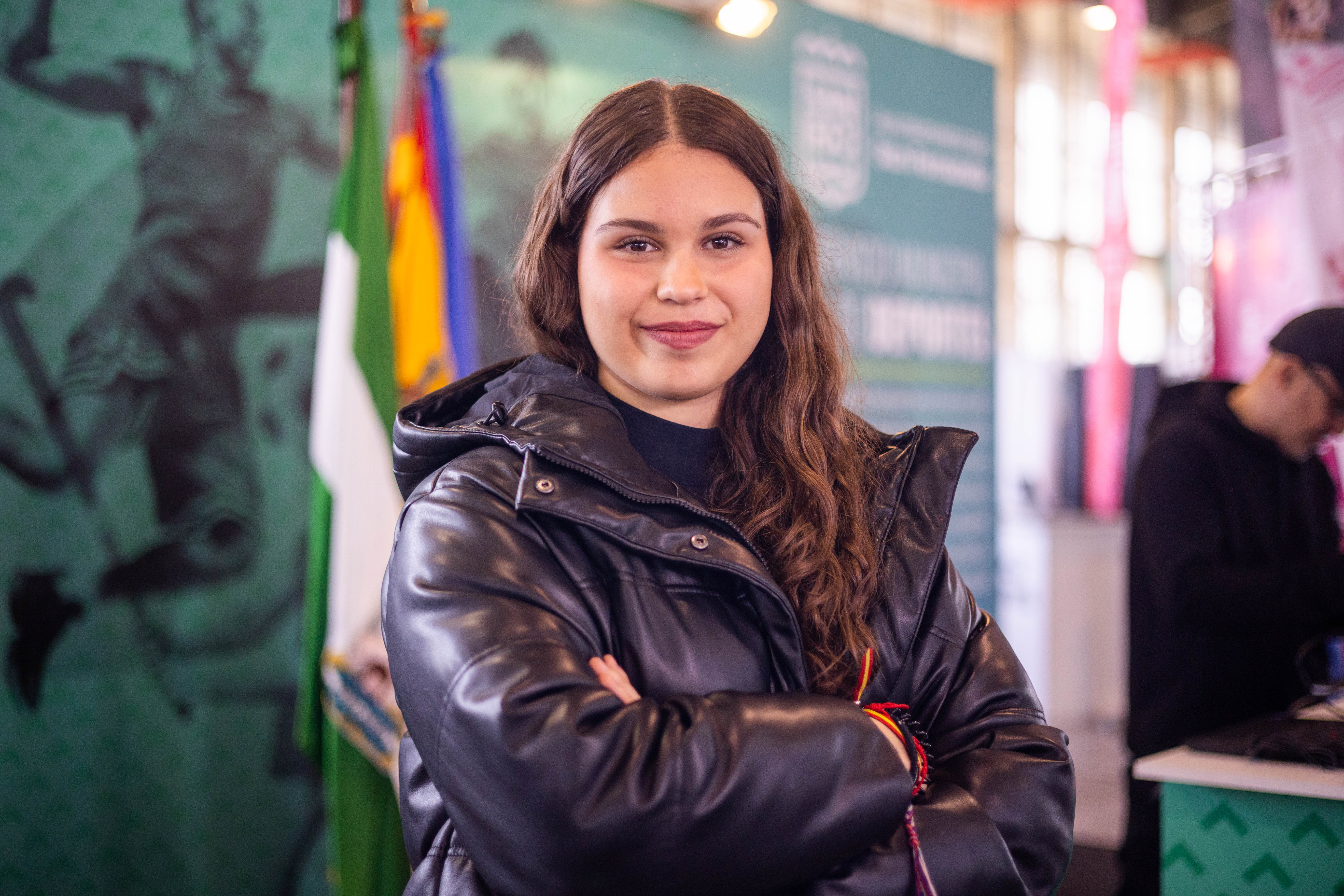 La isleña África Domínguez, con solo dieciséis años, es campeona de halterofilia, un ejemplo de los logros deportivos de la provincia. La isleña África Domínguez, con solo dieciséis años, es campeona de halterofilia, un ejemplo de los logros deportivos de la provincia.