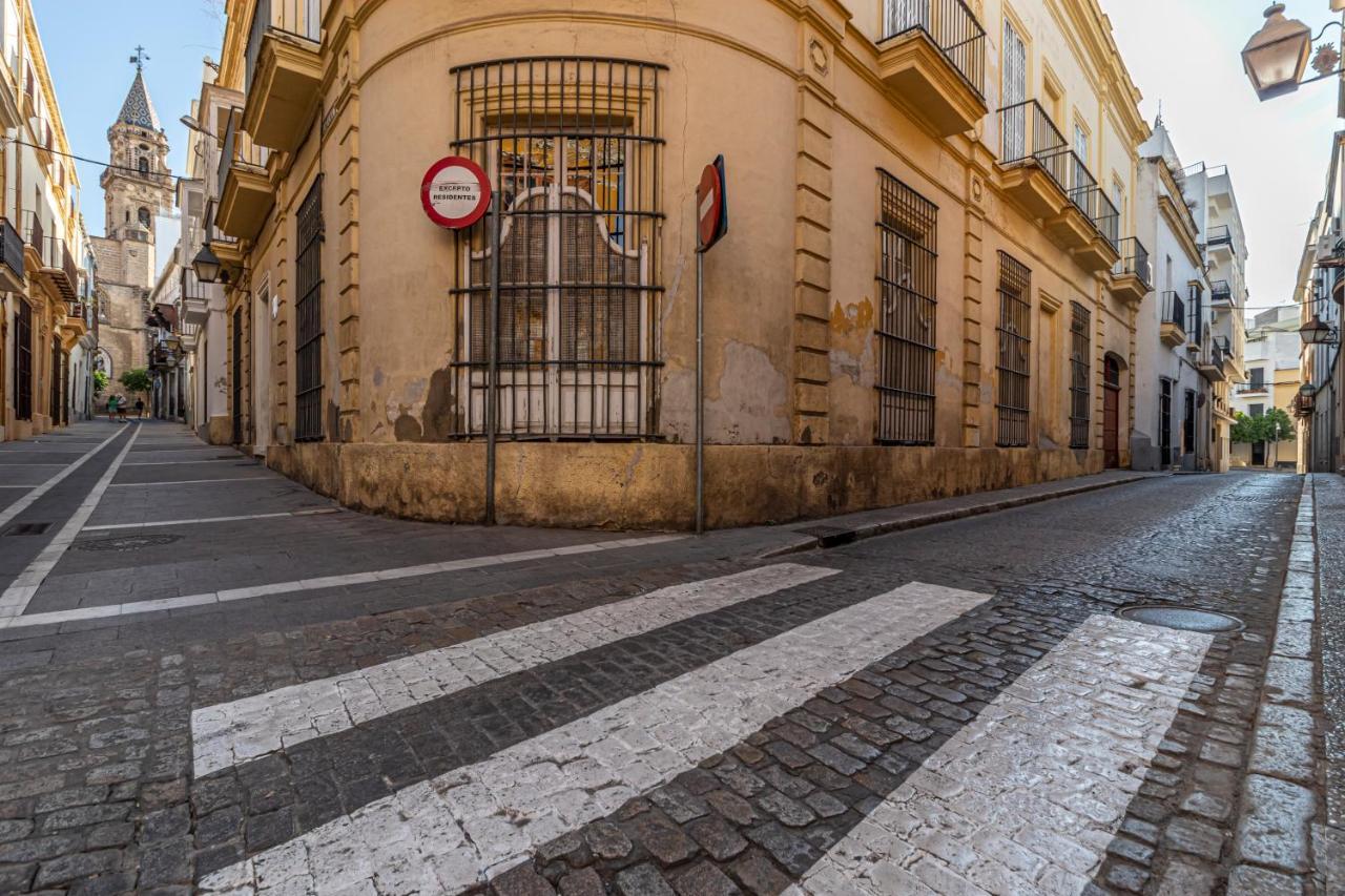 Calle Fate, en una imagen de Allo Apartments, en el centro de Jerez.