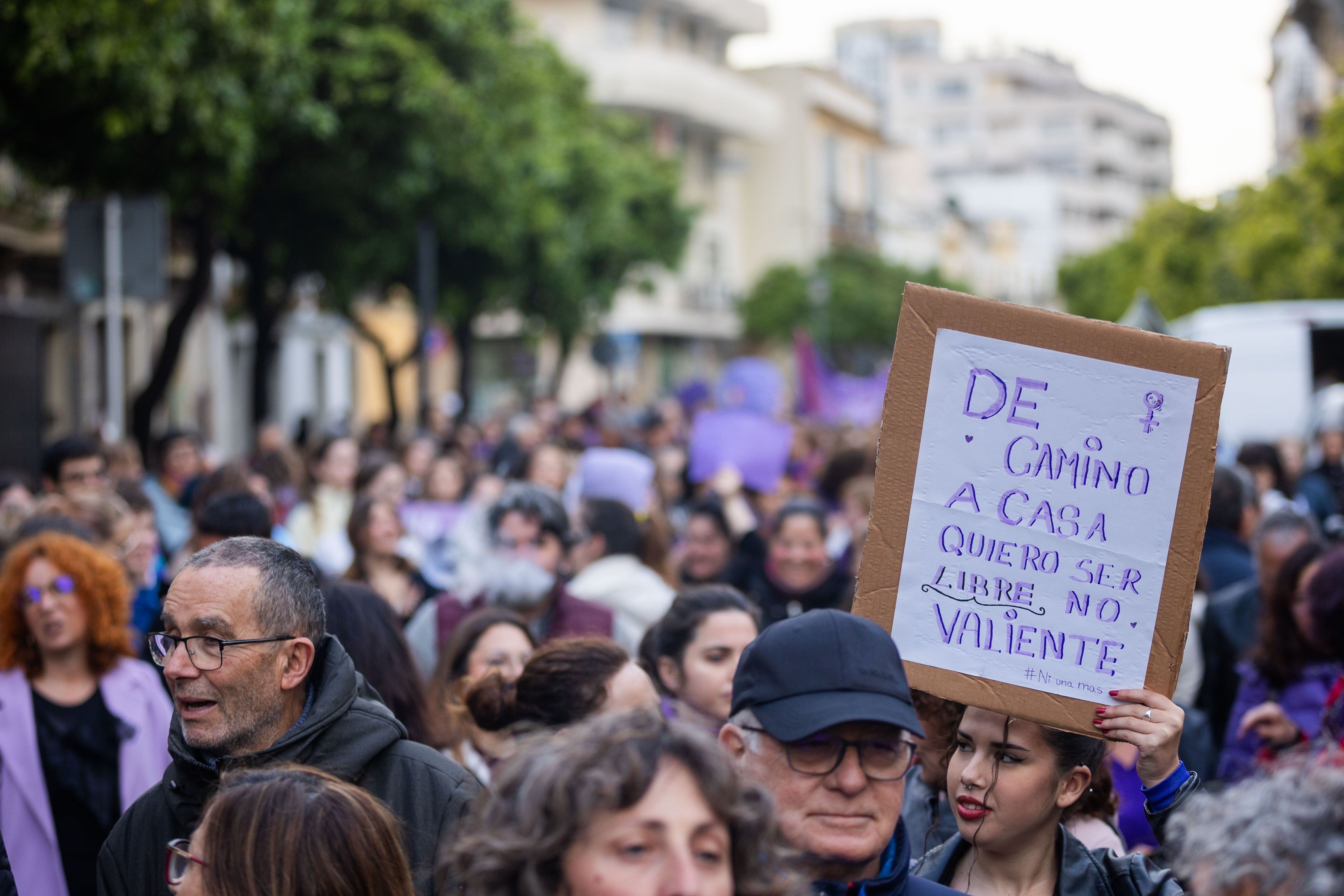 Así ha sido la marcha por el 8M en Jerez