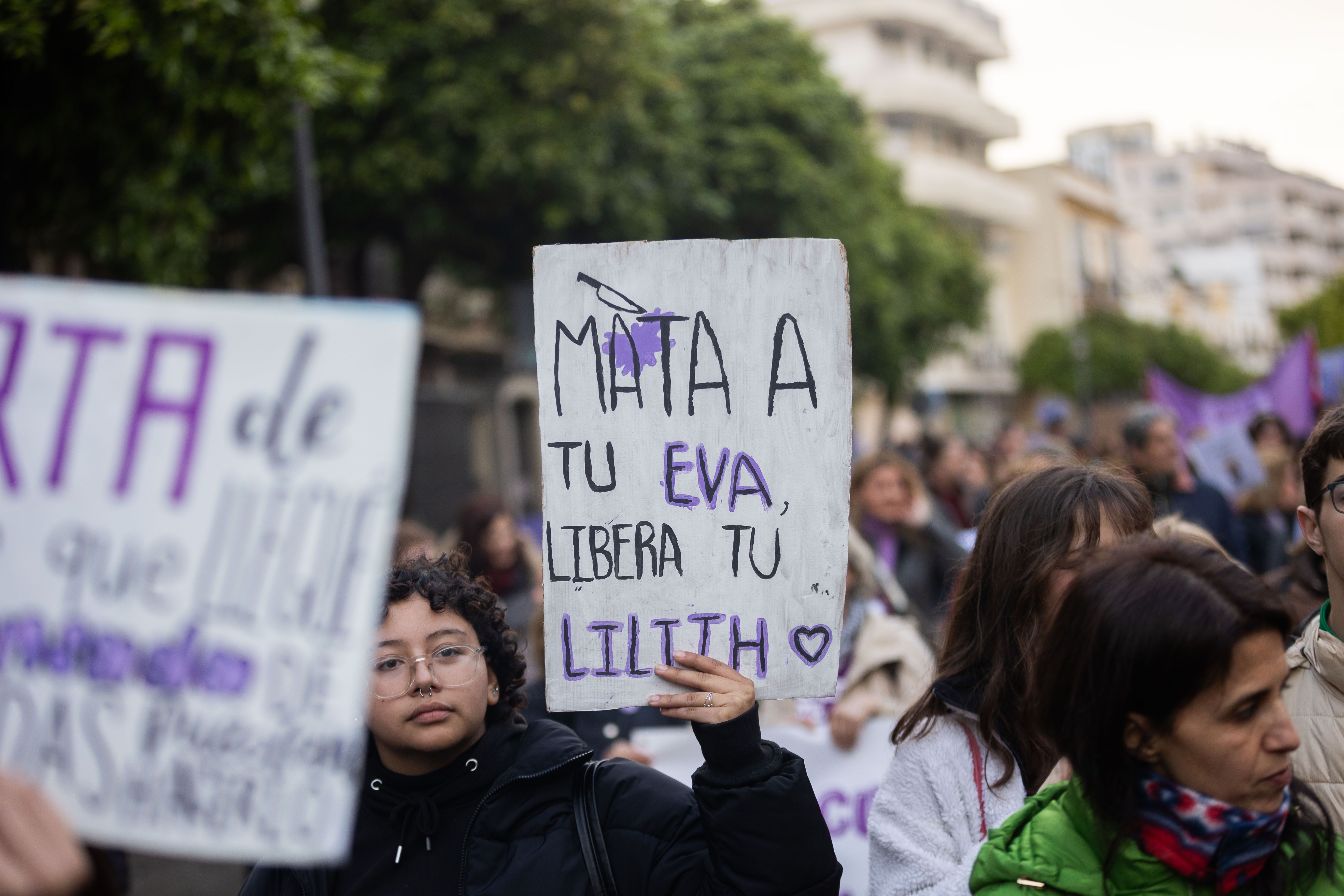 Así ha sido la marcha por el 8M en Jerez