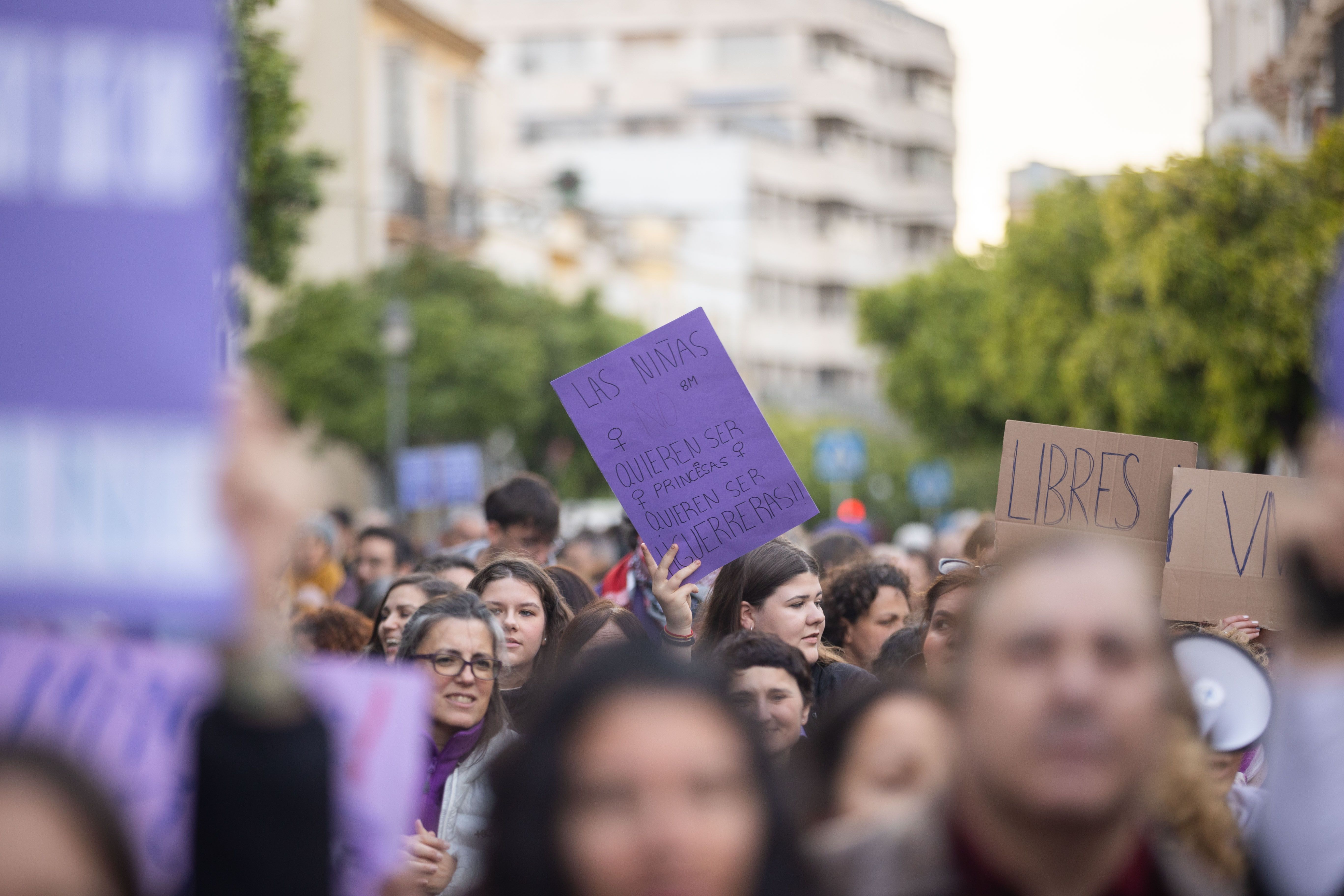 Así ha sido la marcha por el 8M en Jerez