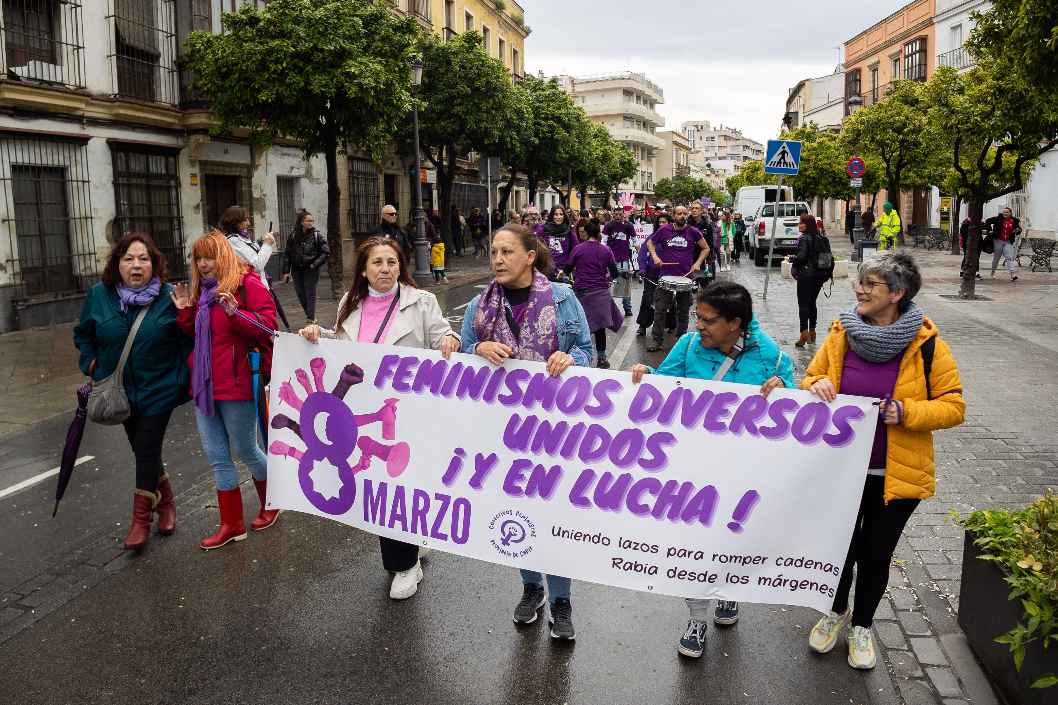 Así ha sido la marcha por el 8M en Jerez