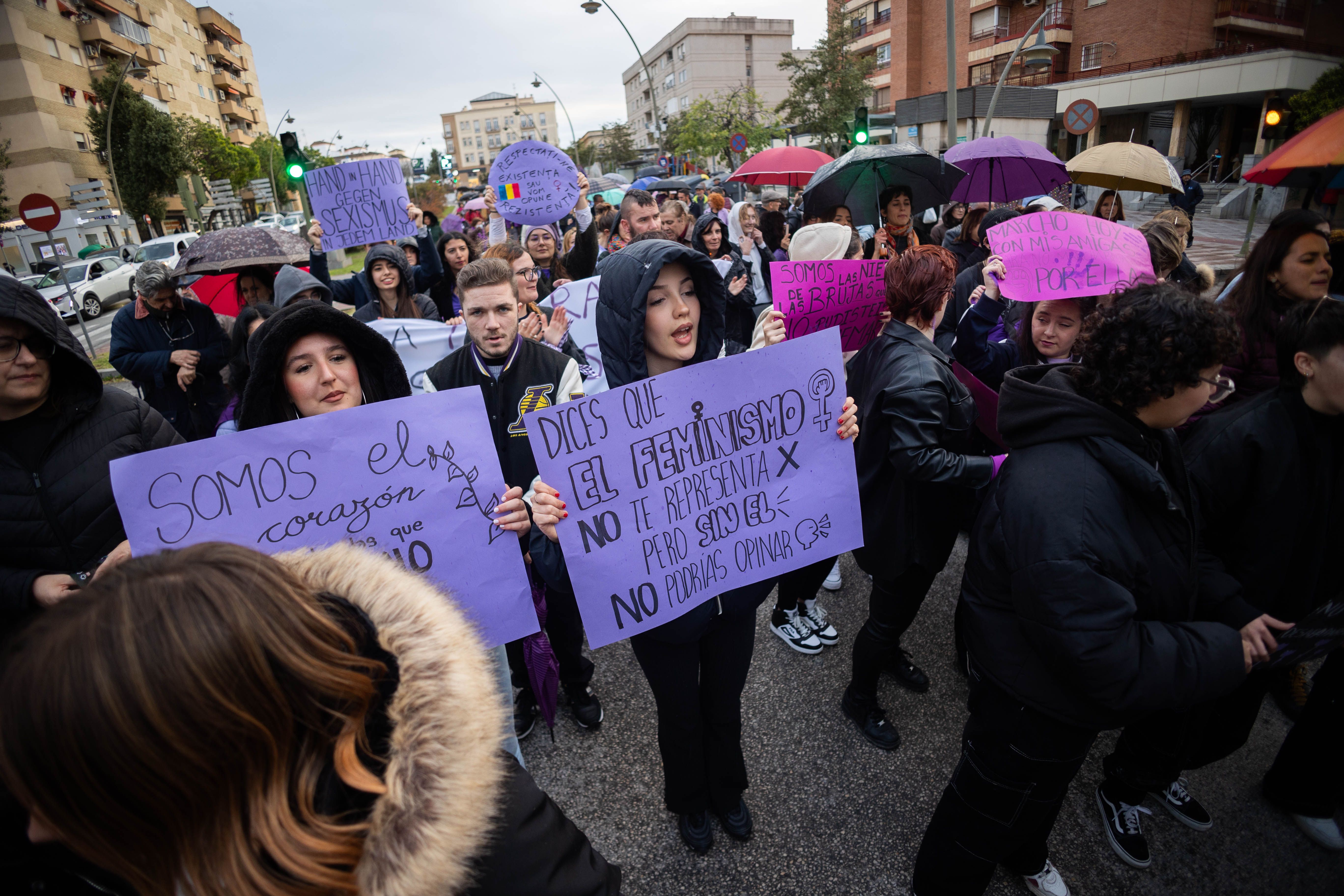 Así ha sido la marcha por el 8M en Jerez