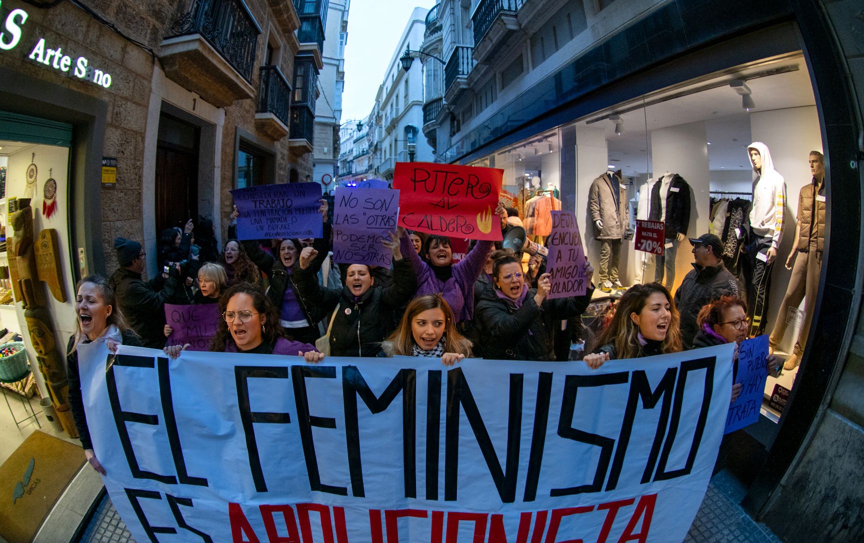  Así han sido las manifestaciones del 8M en Cádiz