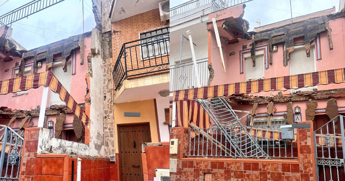 Imágenes del derrumbe de parte de una vivienda en Santiponce publicadas por los bomberos.