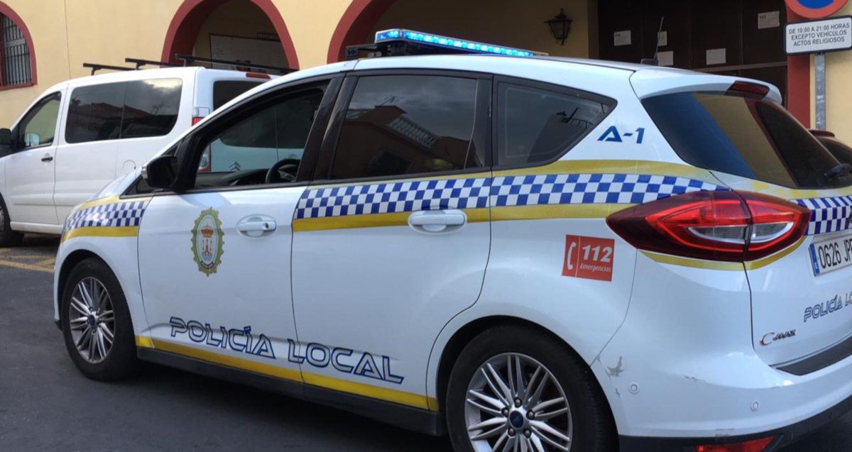 Imagen de archivo de un coche de la Policía Local de Alcalá de Guadaira, en Sevilla.
