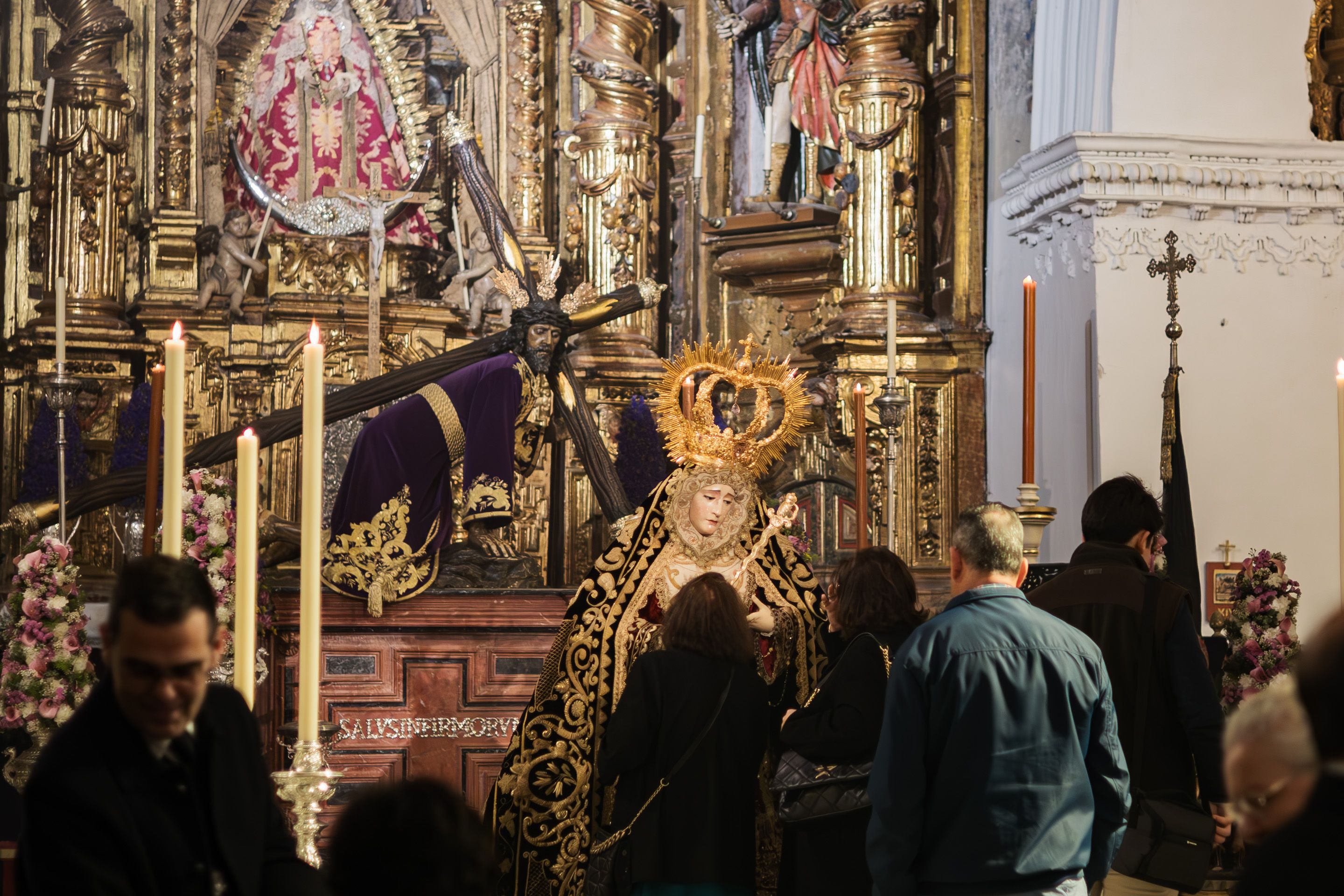 Besamanos de María Santísima de los Dolores. CANDELA NÚÑEZ