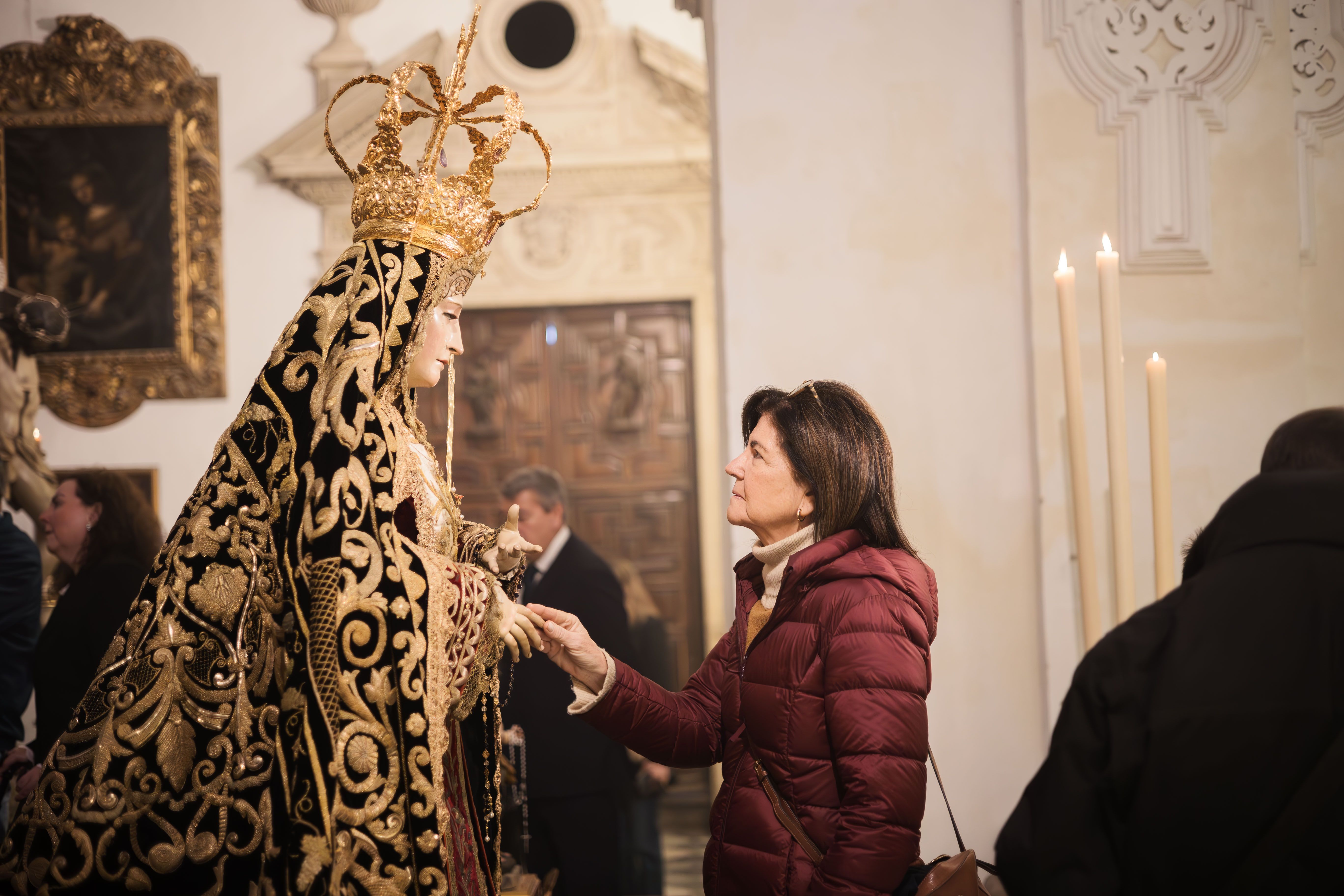 Besamanos de María Santísima de los Dolores