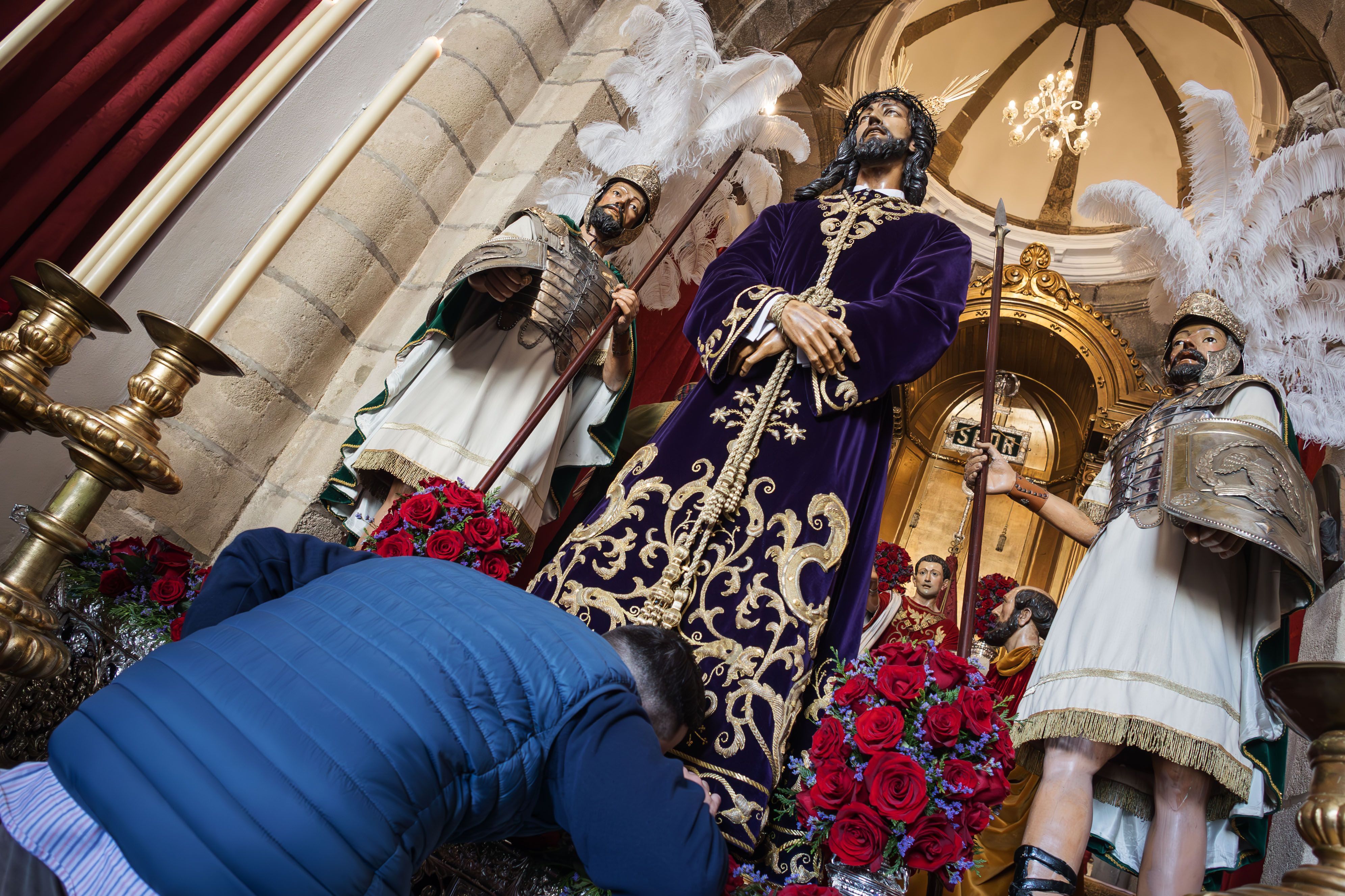 Besapiés de Nuestro Padre Jesús de La Sentencia y  Humildad 