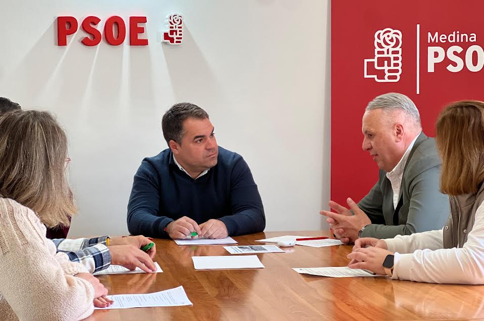 Ruiz Box, secretario general del PSOE en Cádiz, junto a Cornejo.