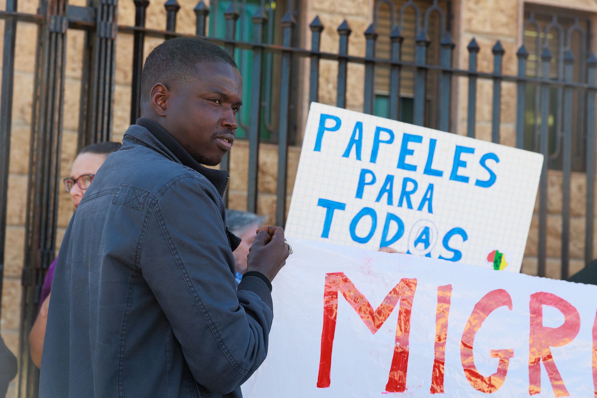 Una protesta en Cádiz el pasado 12 de marzo por la falta de citas para poder pedir asilo.
