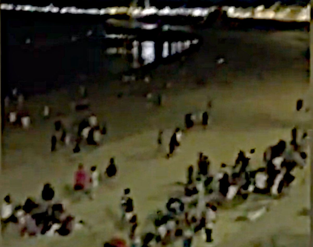 La playa de Santa María del Mar, en la pasada noche de San Juan.