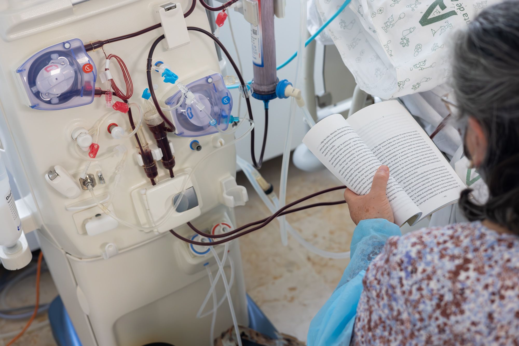 Una iniciativa para humanizar la medicina y mitigar el aislamiento que pueden experimentar estos pacientes durante la diálisis.