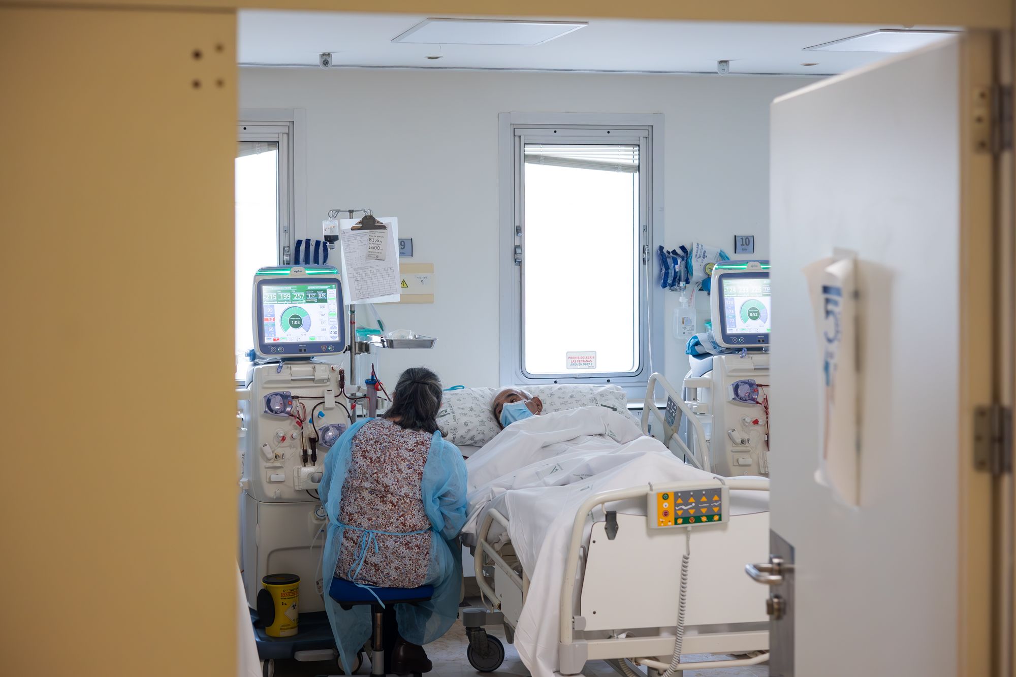 Una sesión de hemodiálisis. Una sesión de hemodiálisis.