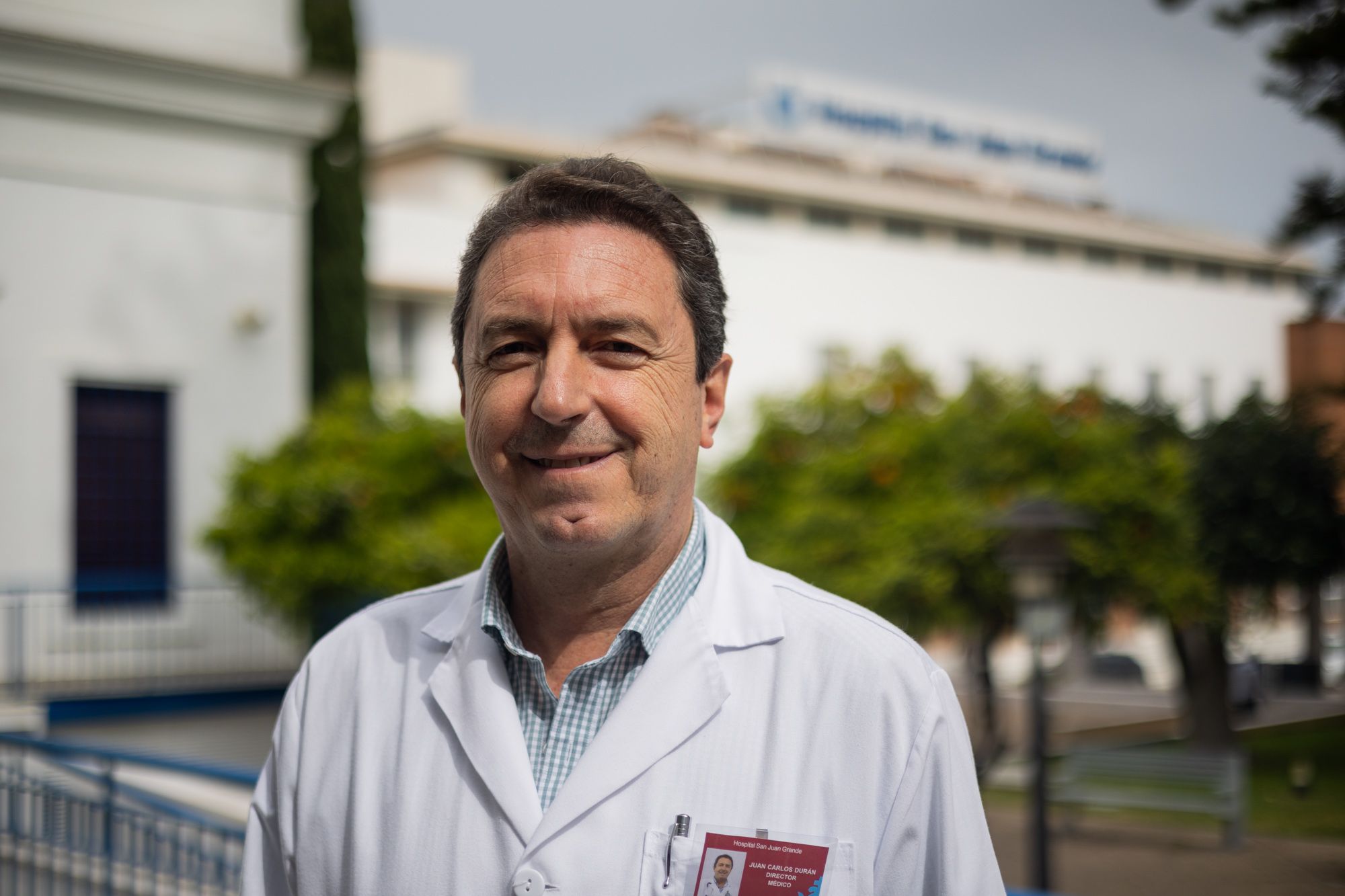 El doctor especialista en geriatría, Juan Carlos Durán, jefe médico del hospital San Juan Grande.