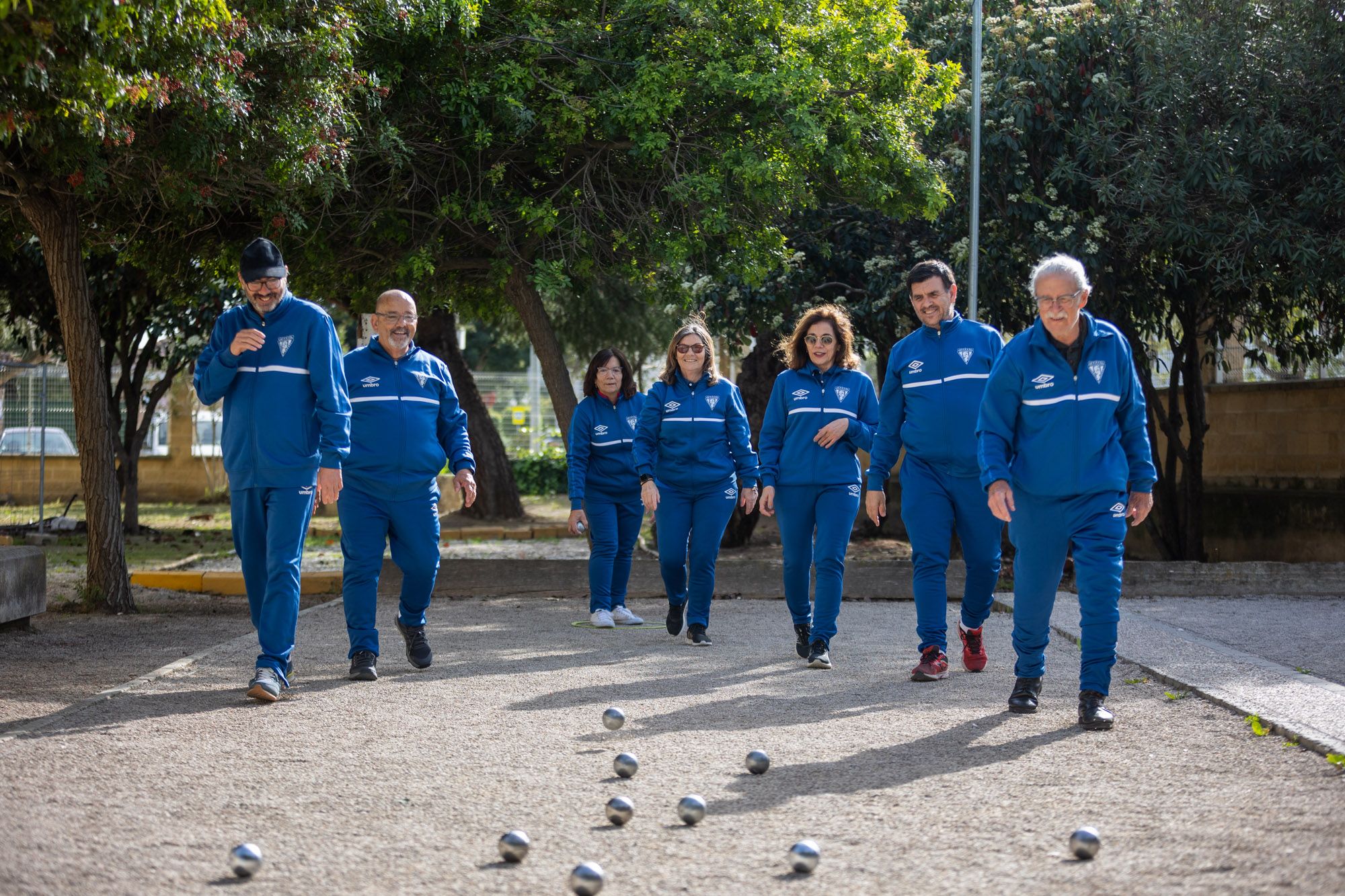 El equipo de petanca del Club Deportivo de Sordos de Jerez entrenando en instalaciones de Guadalcacín.