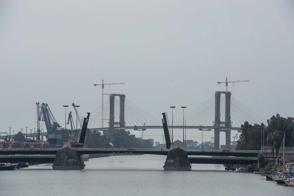 El Puente del Centenario en Sevilla.