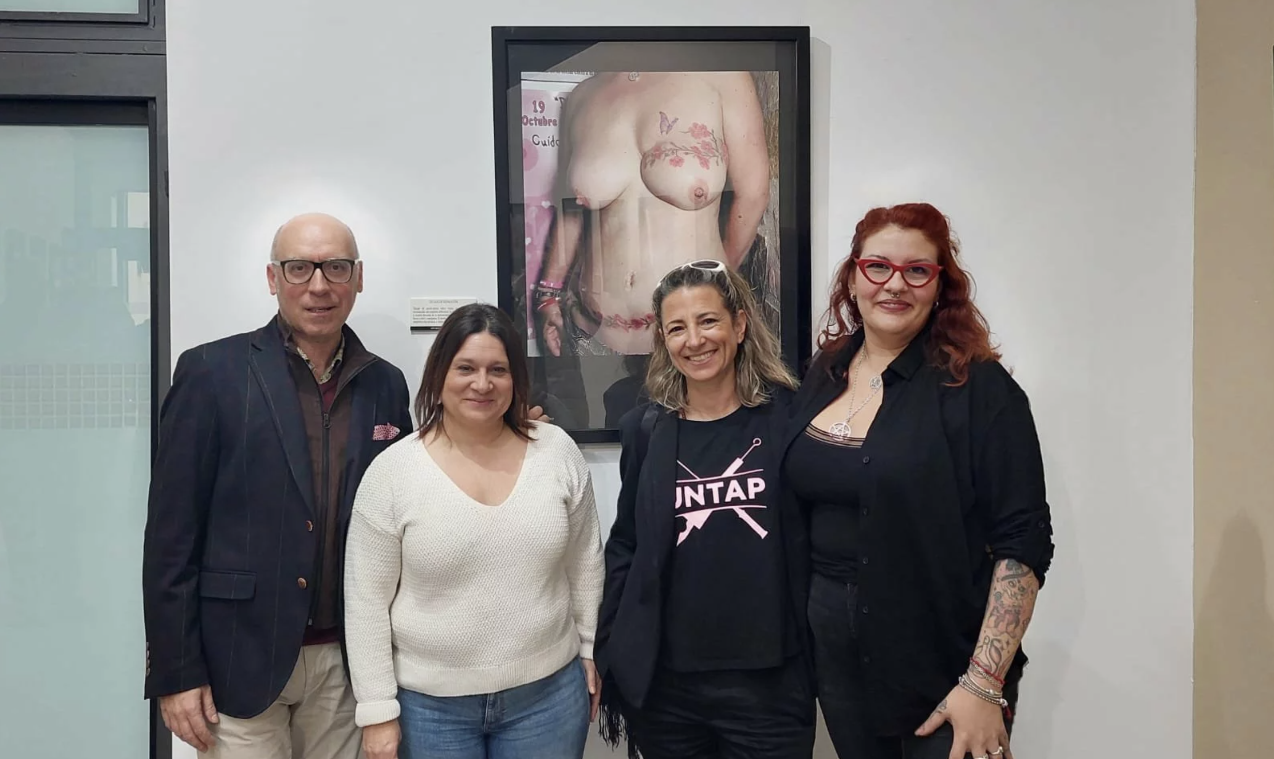 Una exposición en Chiclana sobre tatuaje artístico de reparación, aplicado al cáncer de mama y a otros problemas estéticos.