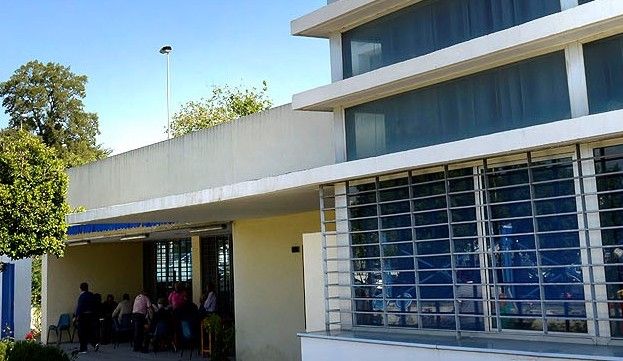 Un grupo de pensionistas, en el centro de mayores de la zona Sur en Jerez. Las pensiones subirán en la provincia de Cádiz, según Ruiz Boix.