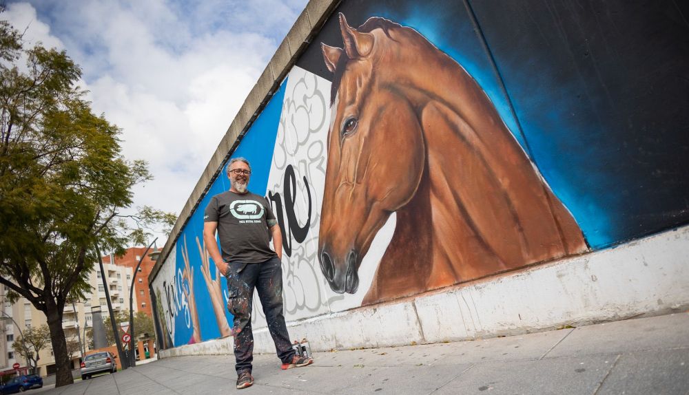 Décima, grafitero que reclama el reconocimiento del arte que cultiva desde hace más de media vida. 