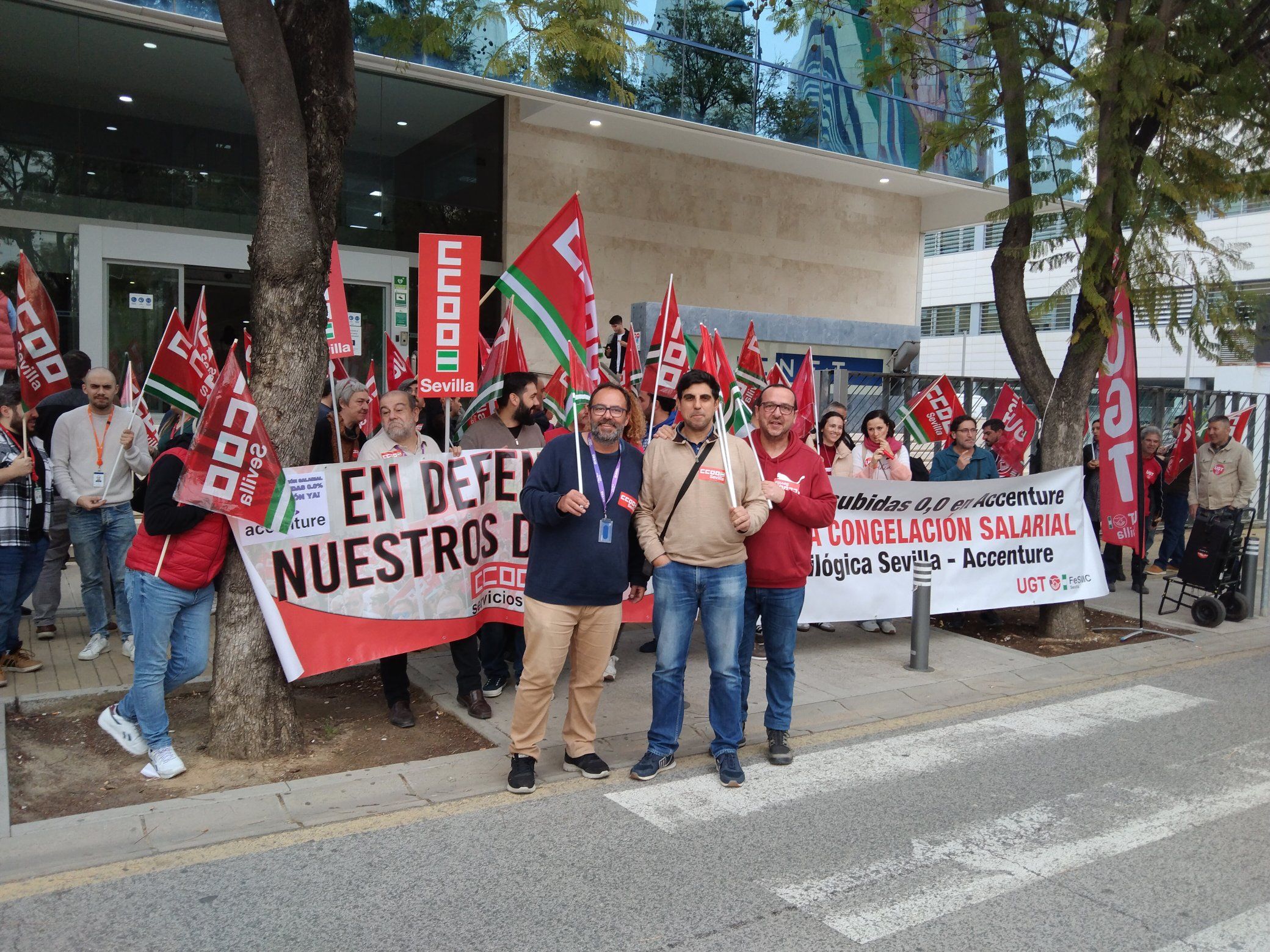 Protesta de trabajadores afectados en Sevilla.