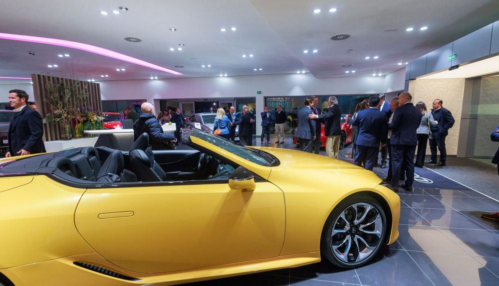 El acto de inauguración del concesionario de Lexus en Jerez, en imágenes.