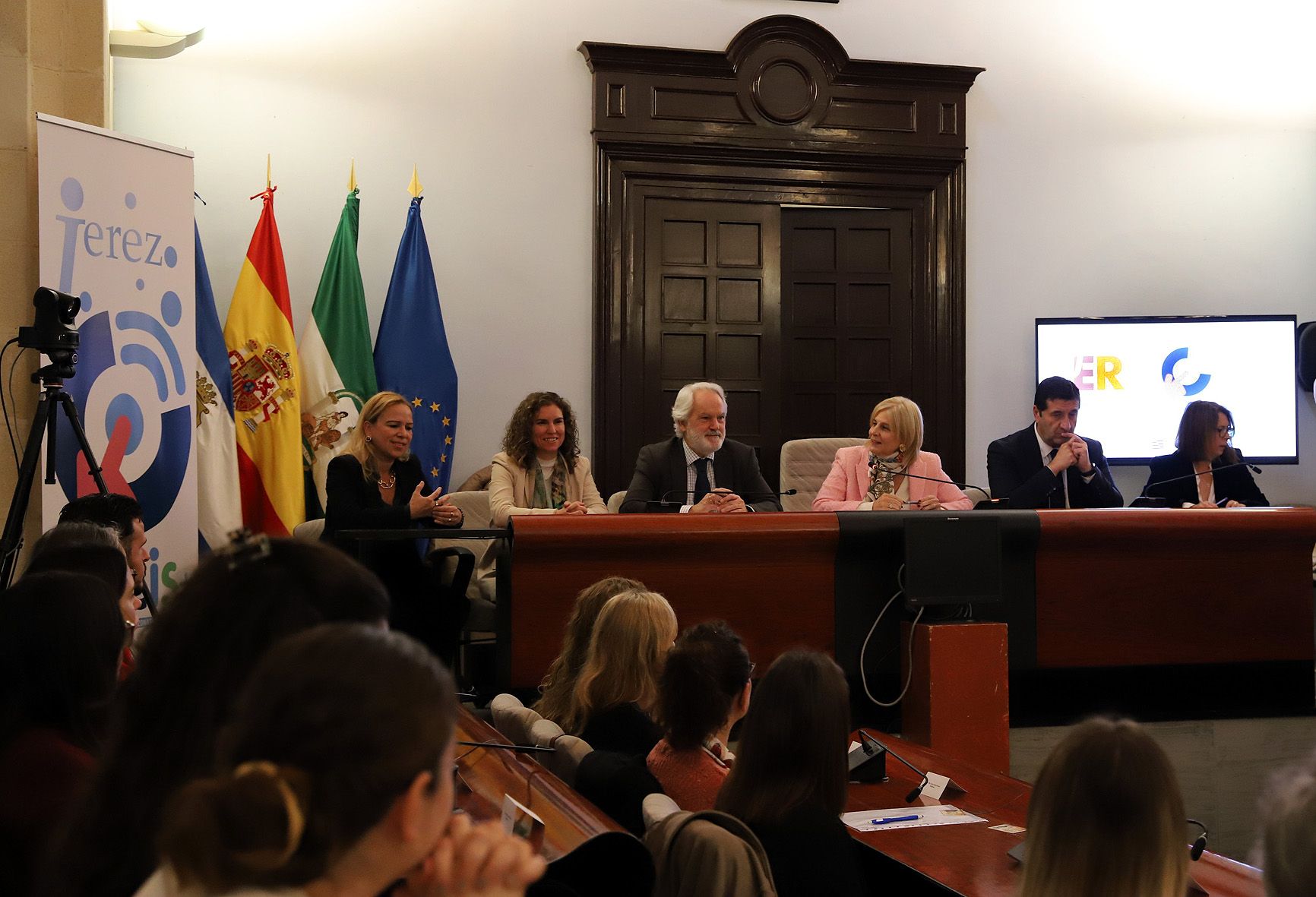 El acto de incorporación en Jerez de los empleados municipales de la Eracis+.