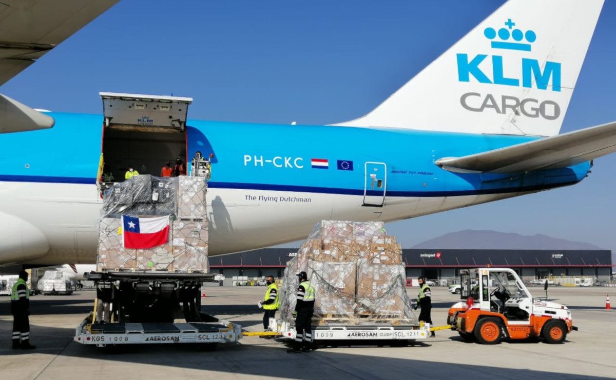 Una recepción de ventiladores mecánicos en Chile. FOTO: Gob. chileno