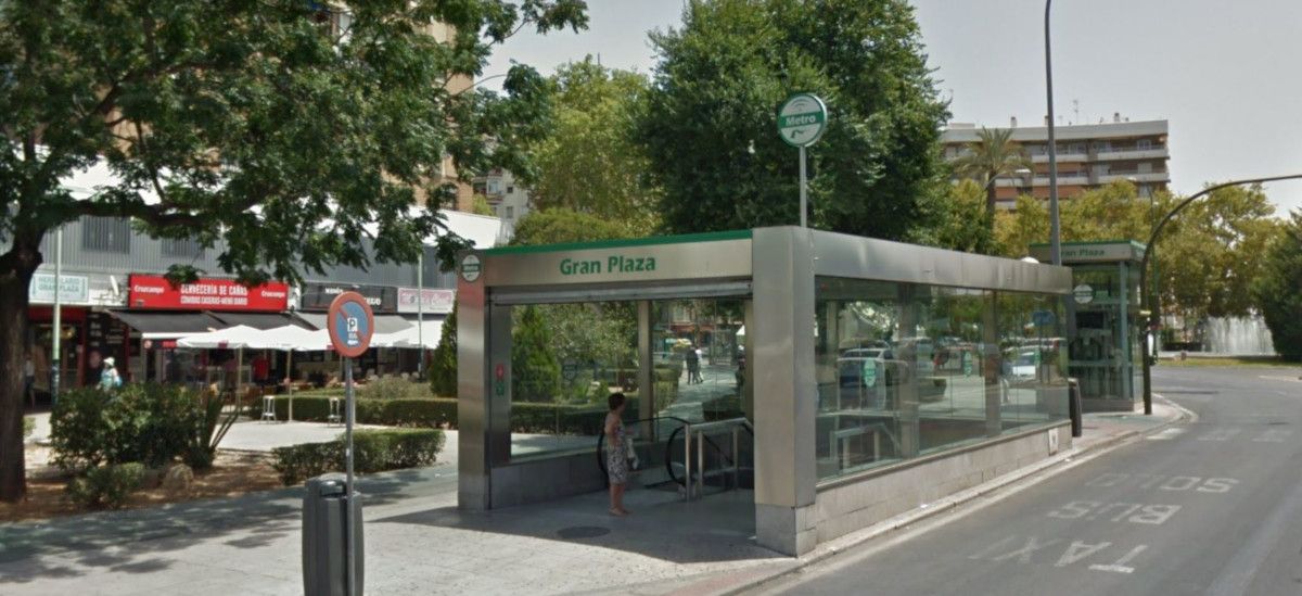 La zona de Gran Plaza en Sevilla, uno de los lugares donde actuaba.